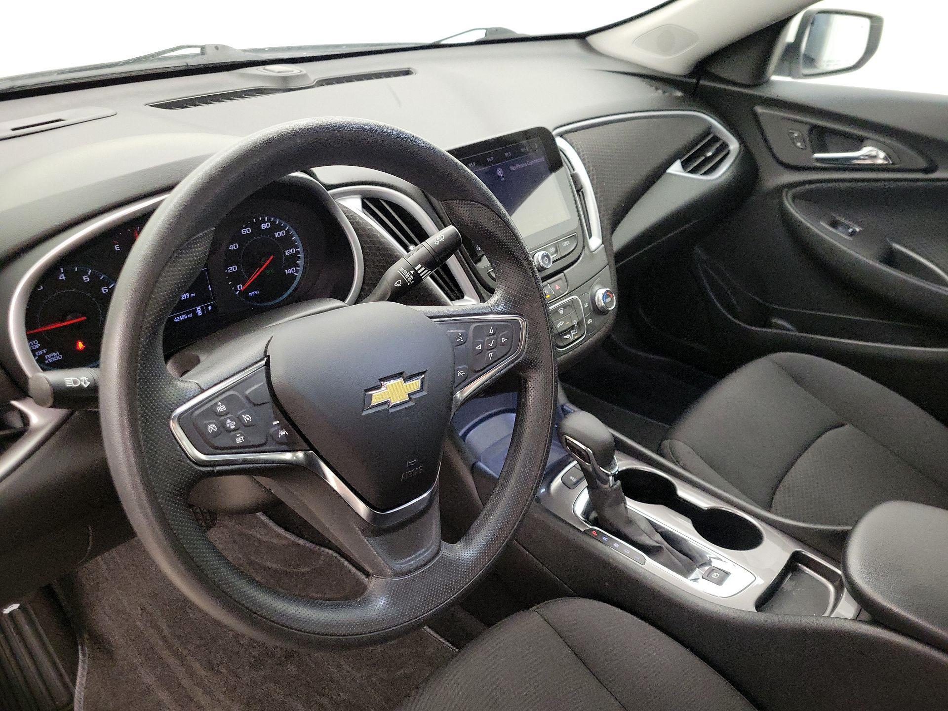Thumbnail: 2023 Chevrolet Malibu - 9