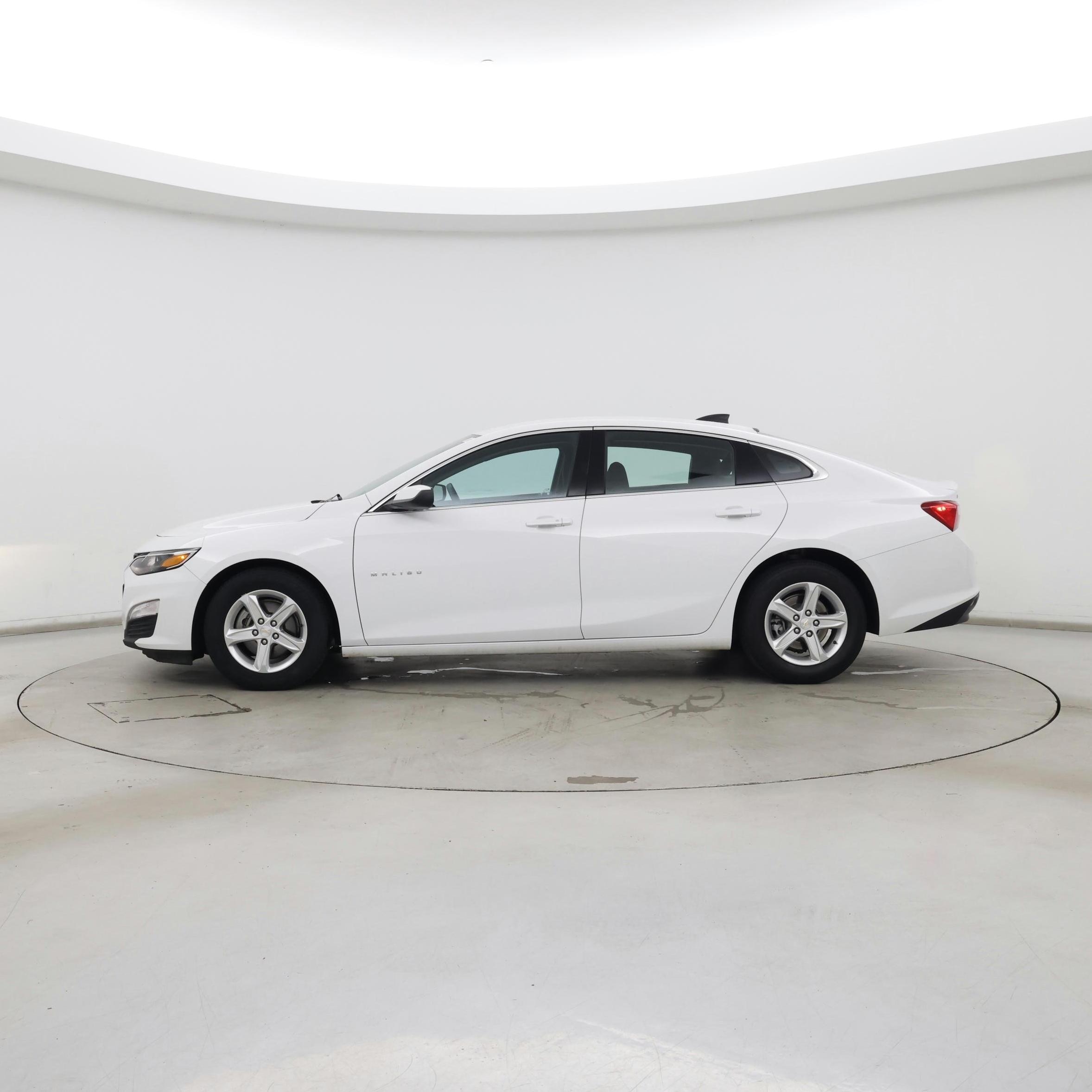 Thumbnail: 2023 Chevrolet Malibu - 3