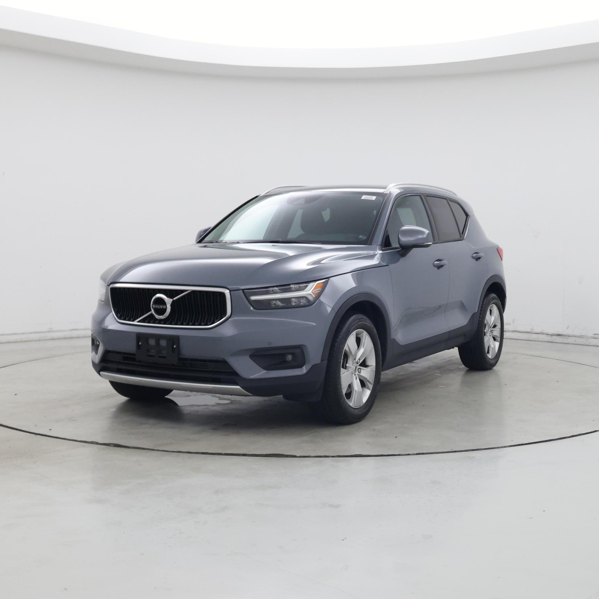 Thumbnail: 2022 Volvo XC40 - 4