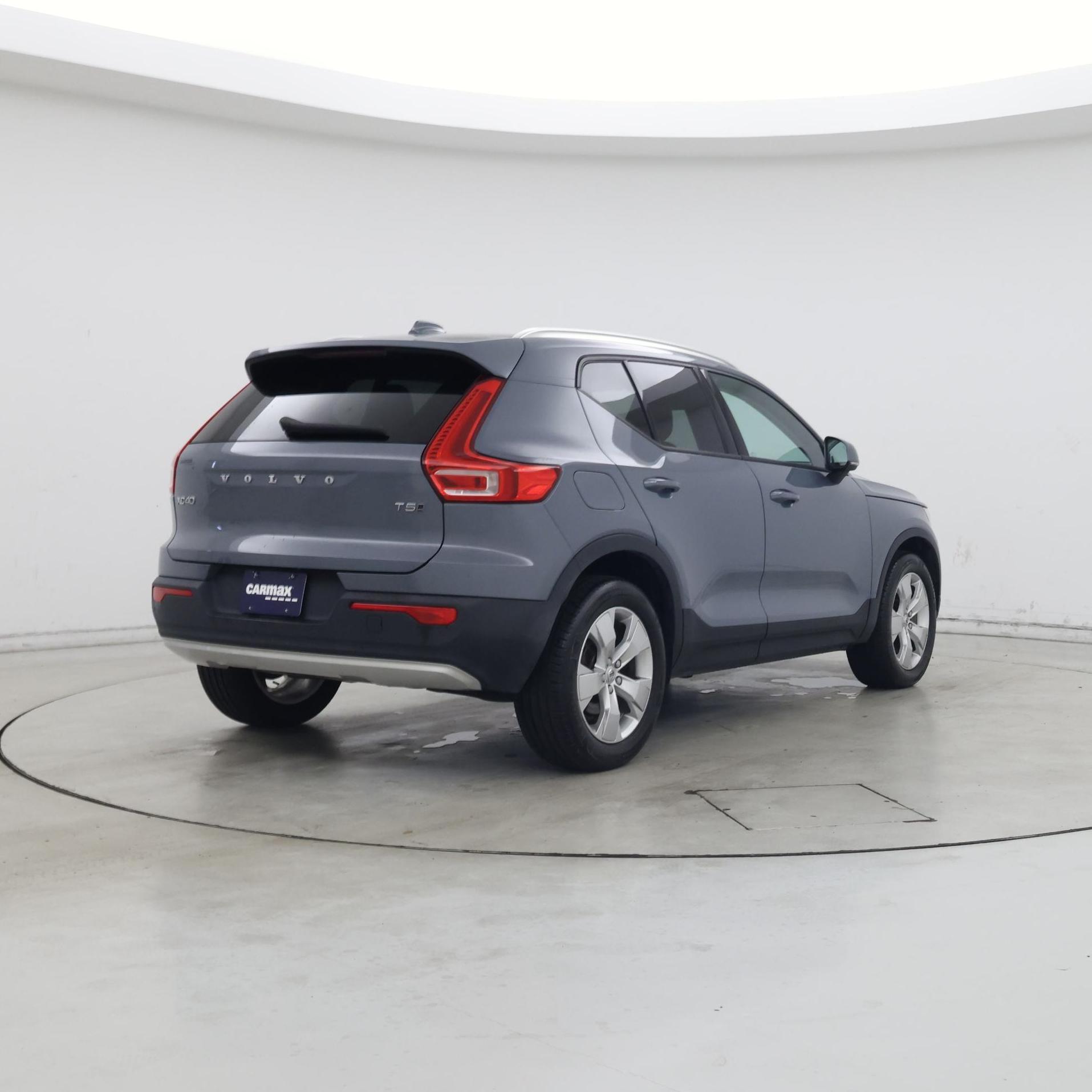 Thumbnail: 2022 Volvo XC40 - 8