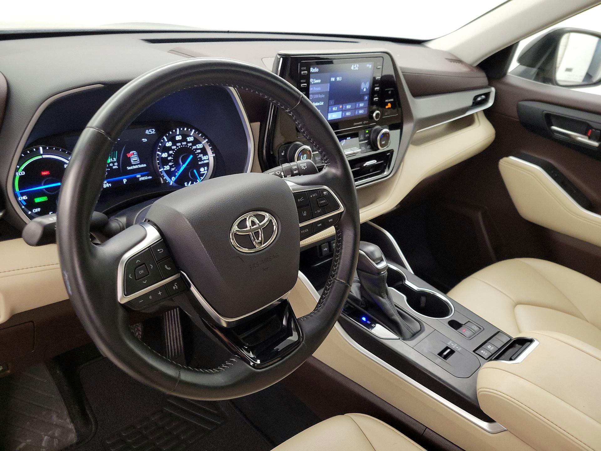 Thumbnail: 2021 Toyota Highlander - 9