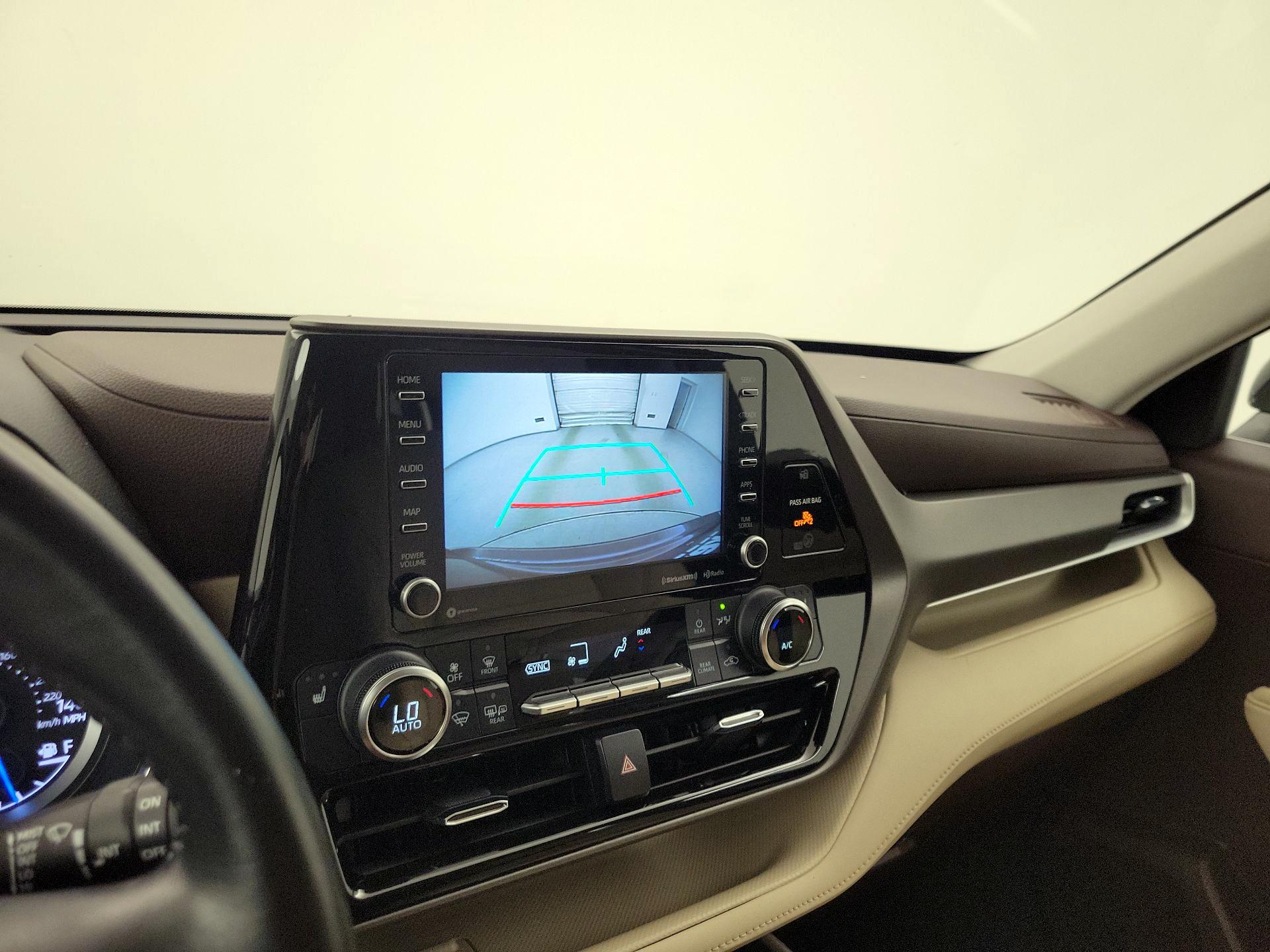 Thumbnail: 2021 Toyota Highlander - 14