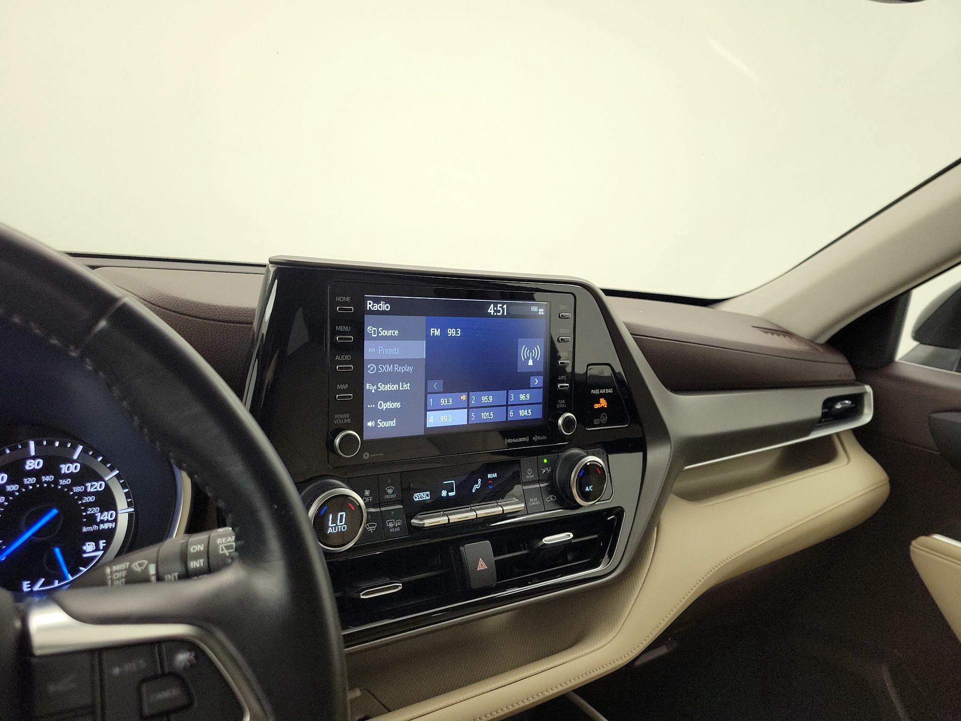 Thumbnail: 2021 Toyota Highlander - 15