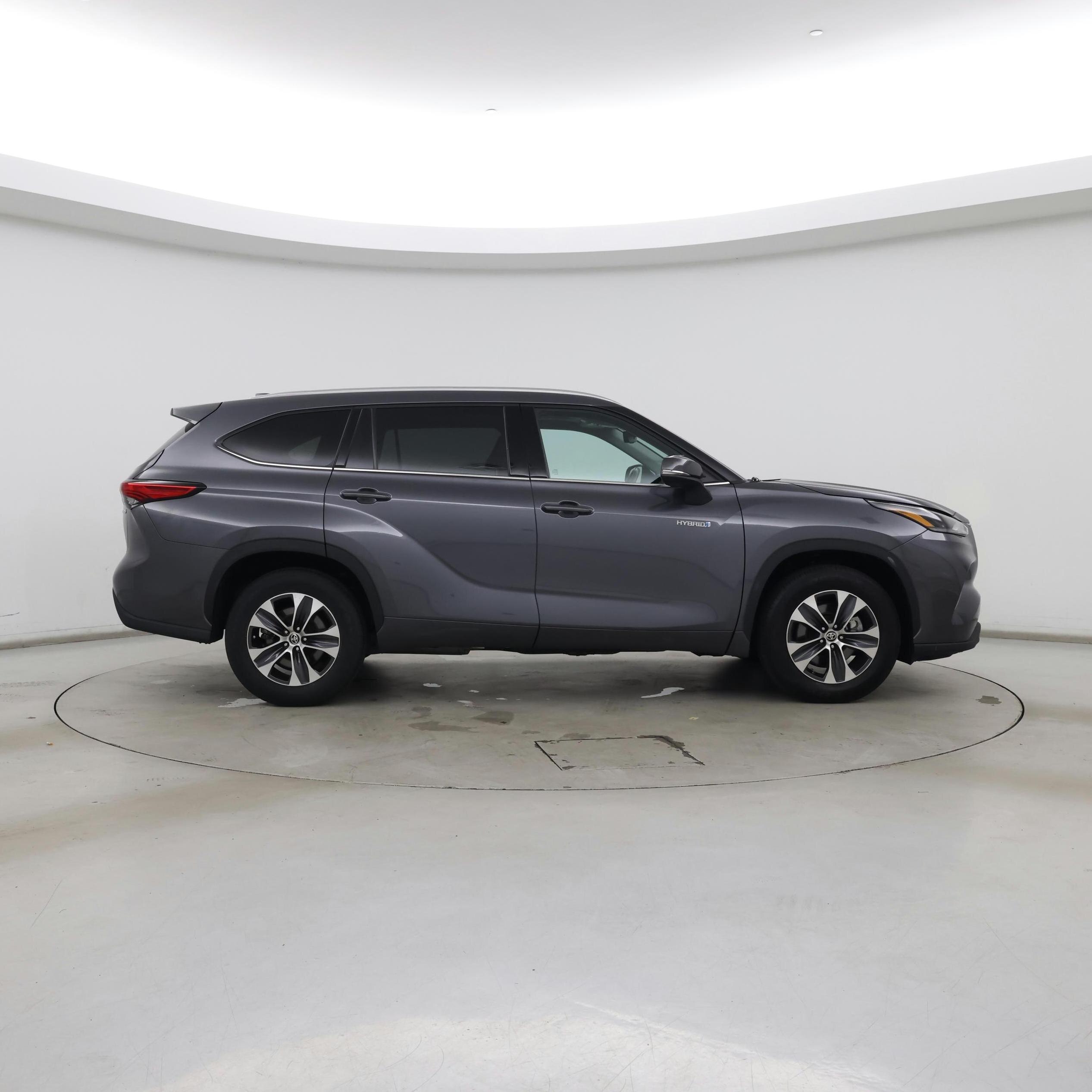 Thumbnail: 2021 Toyota Highlander - 7