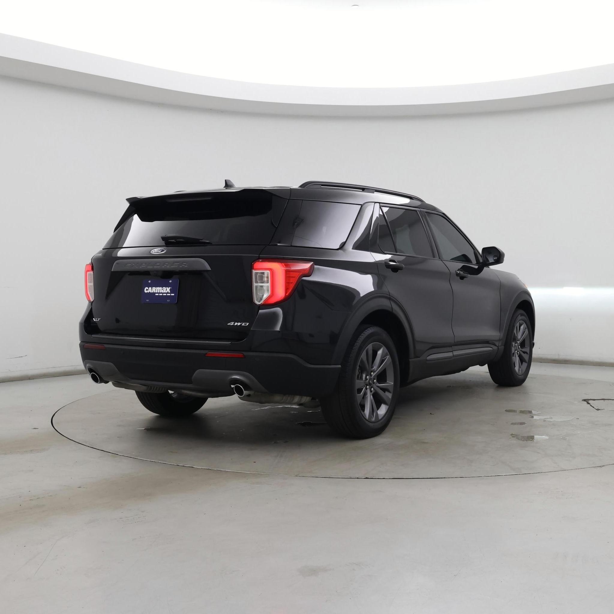 Thumbnail: 2021 Ford Explorer - 8