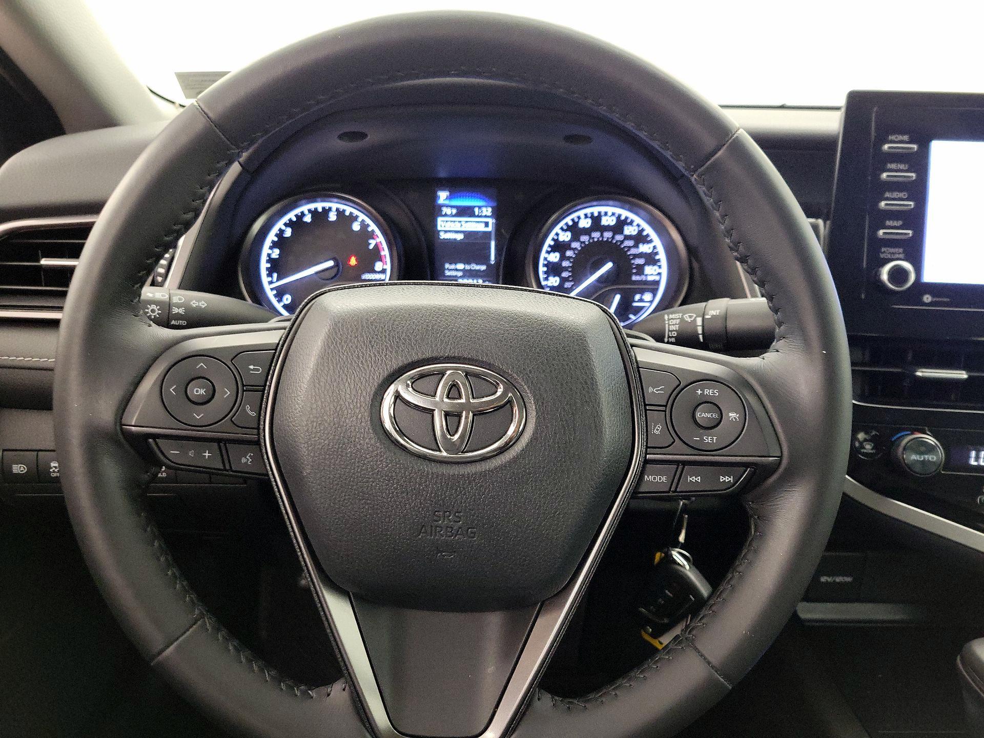 Thumbnail: 2022 Toyota Camry - 10