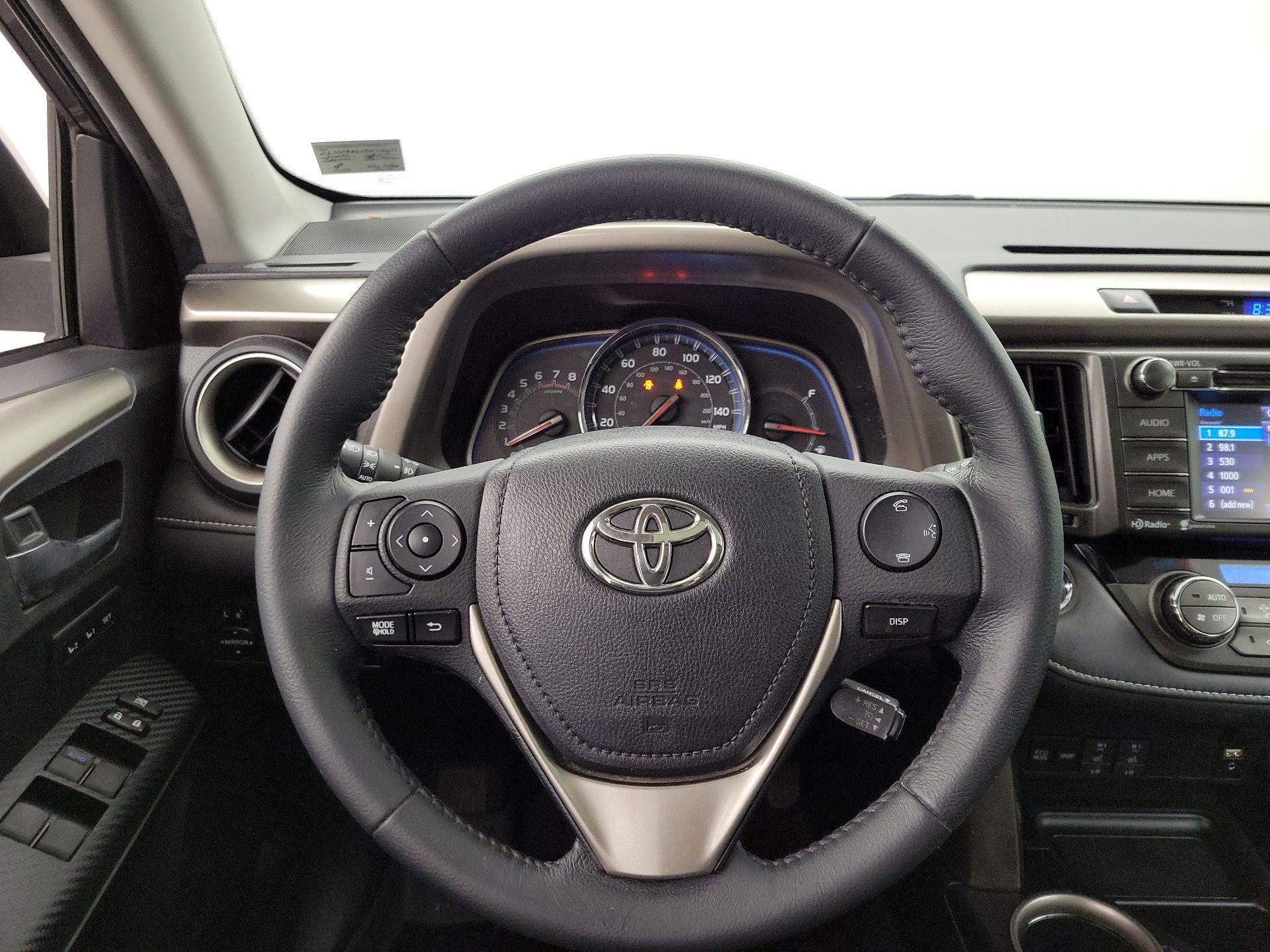 Thumbnail: 2015 Toyota RAV4 - 10