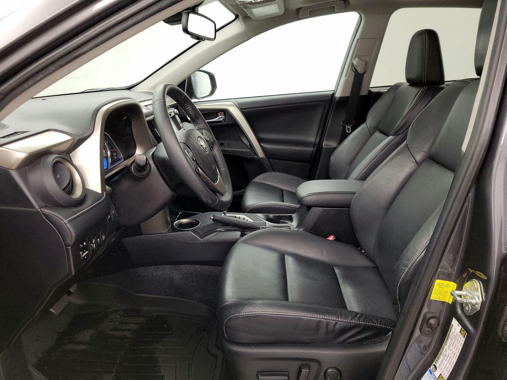 Thumbnail: 2015 Toyota RAV4 - 11