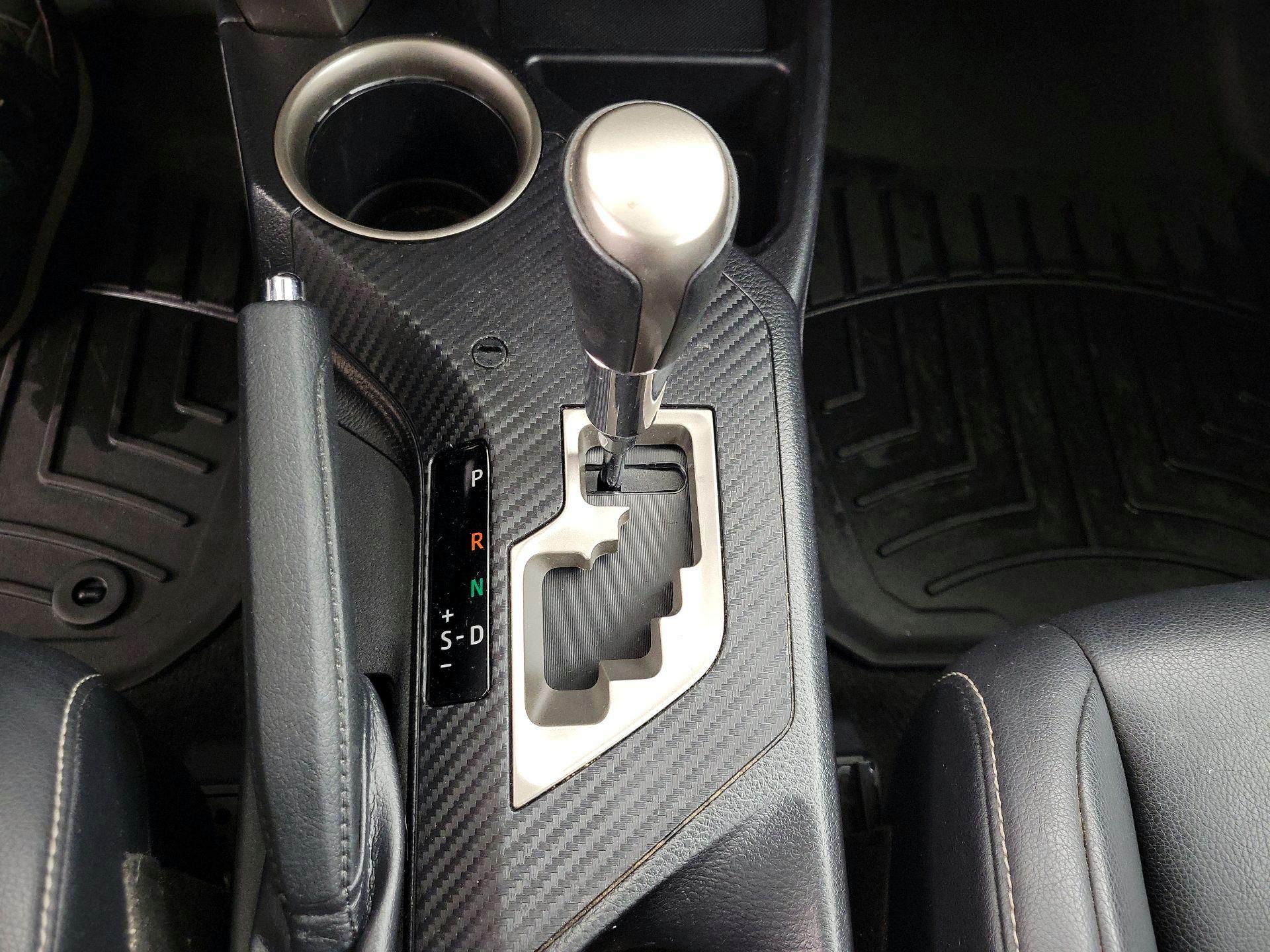 Thumbnail: 2015 Toyota RAV4 - 17