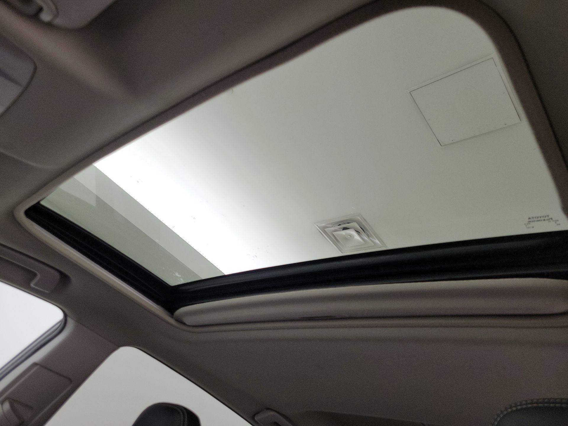 Thumbnail: 2015 Toyota RAV4 - 19