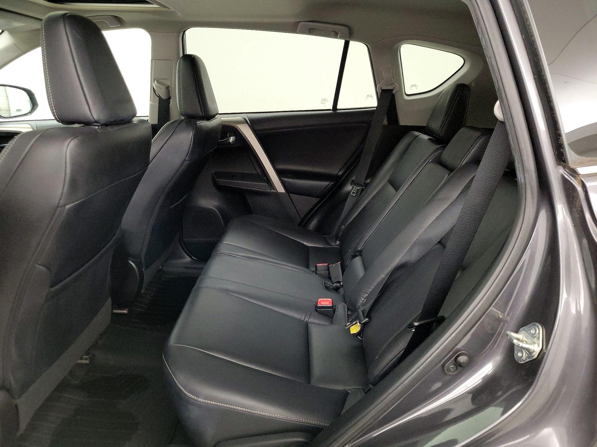 Thumbnail: 2015 Toyota RAV4 - 20
