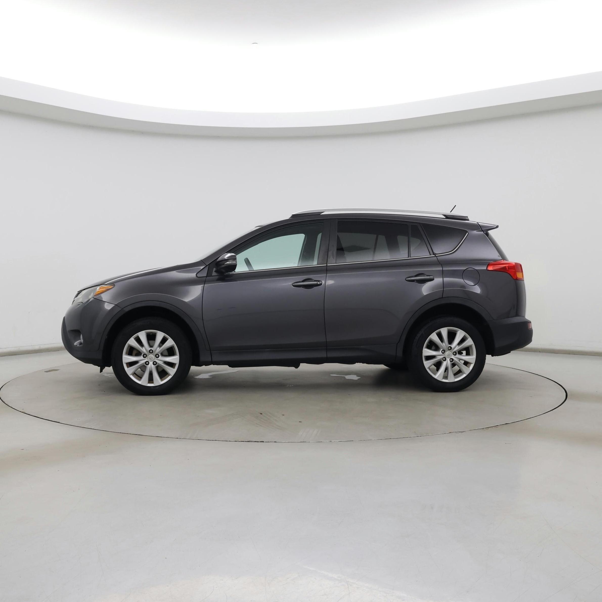 Thumbnail: 2015 Toyota RAV4 - 3