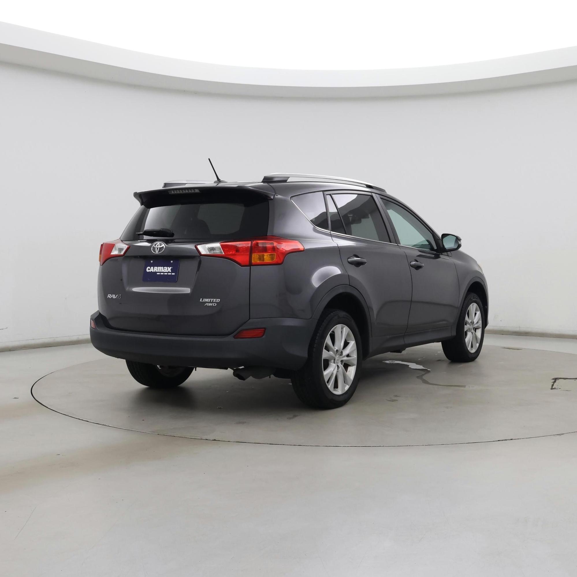 Thumbnail: 2015 Toyota RAV4 - 8