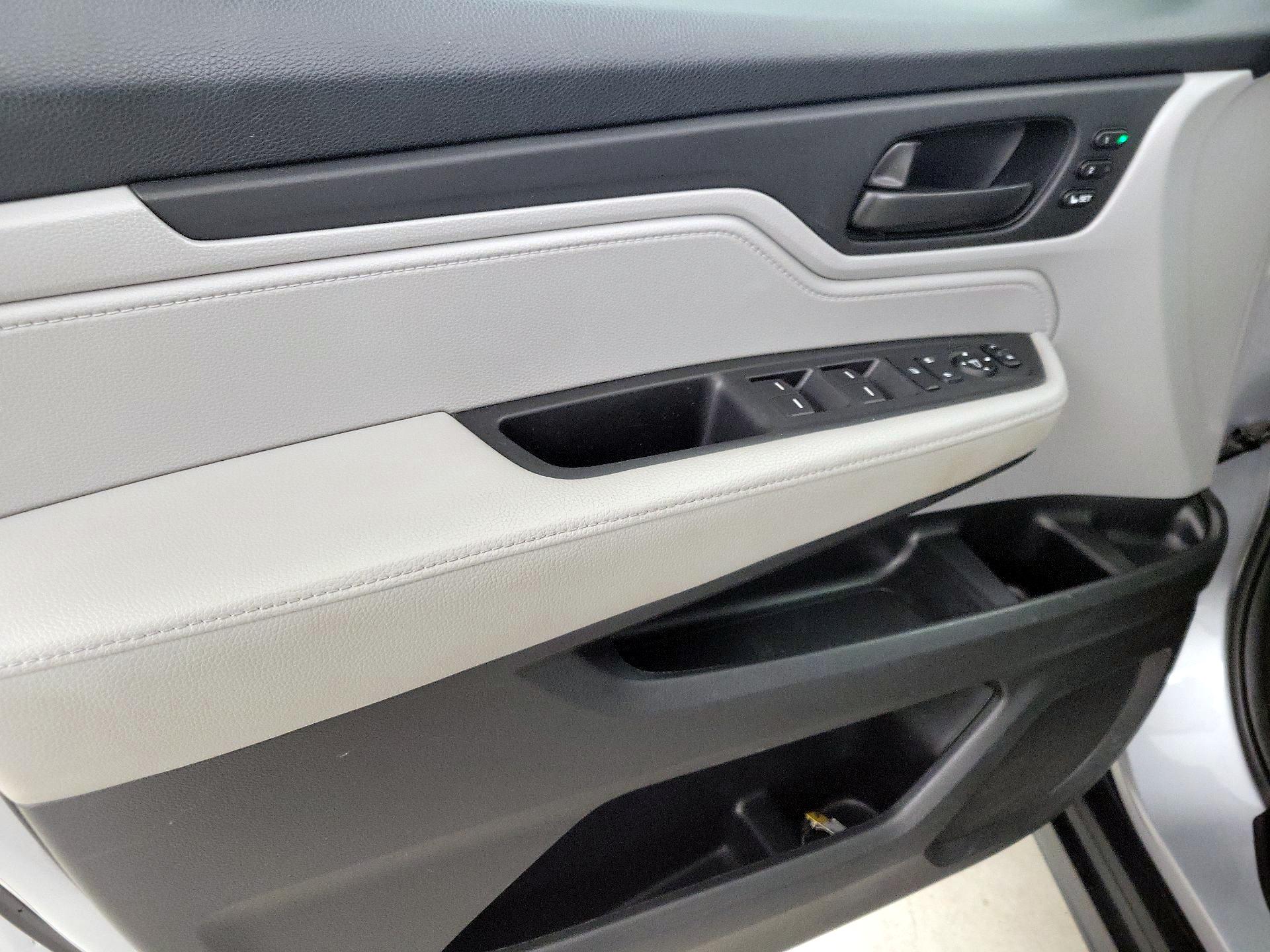 Thumbnail: 2020 Honda Odyssey - 12