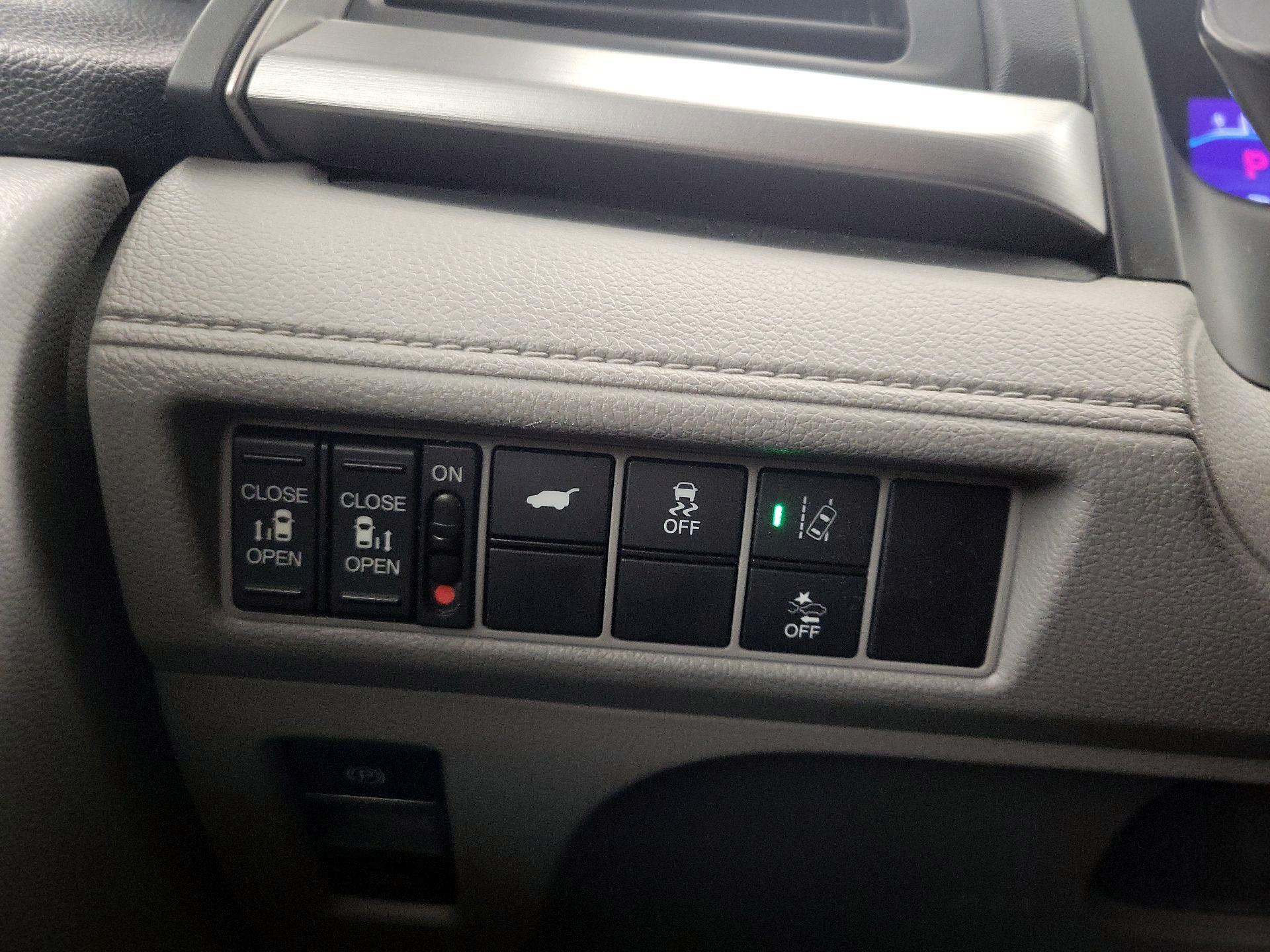 Thumbnail: 2020 Honda Odyssey - 13