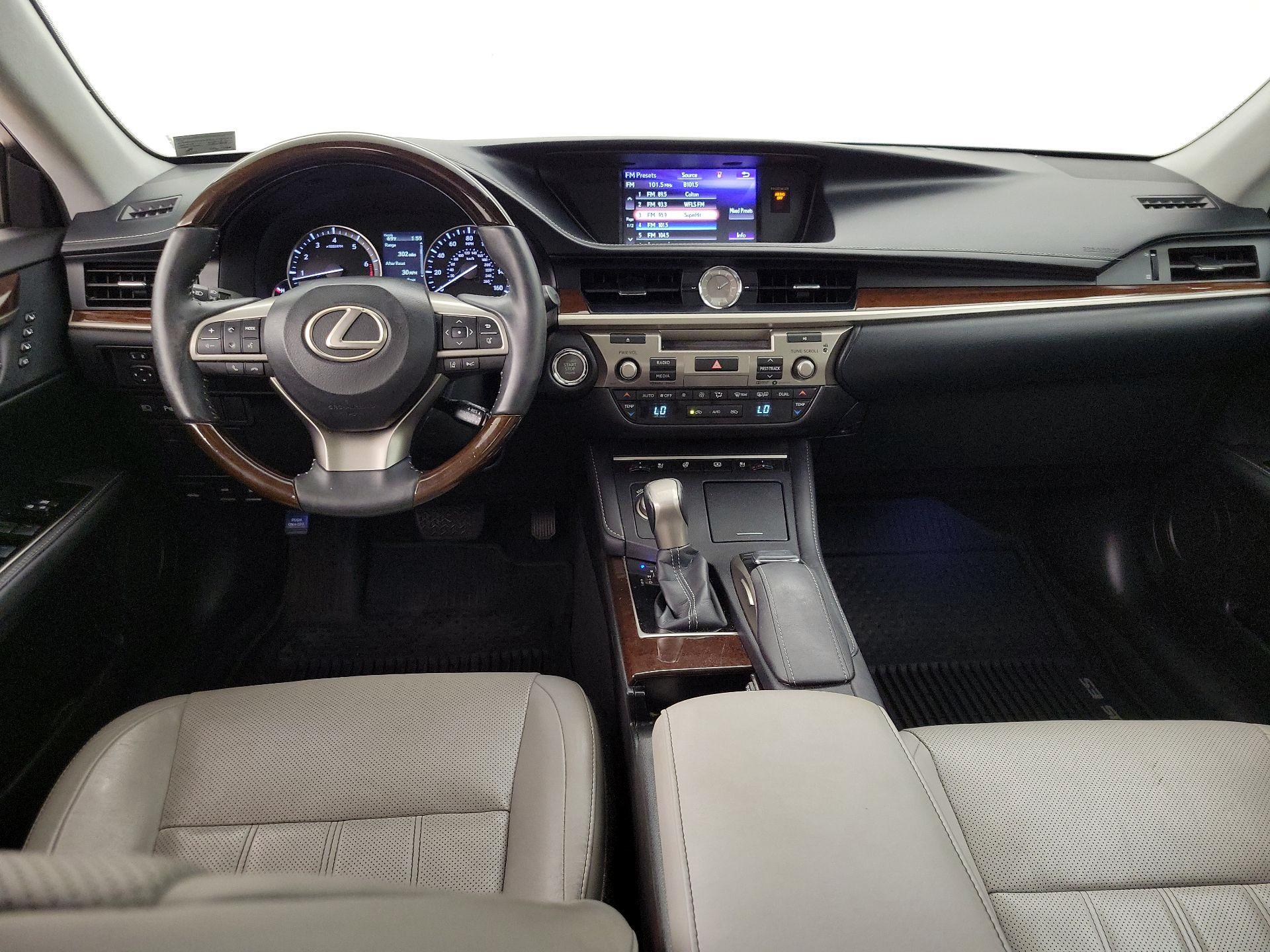 Thumbnail: 2017 Lexus ES - 9