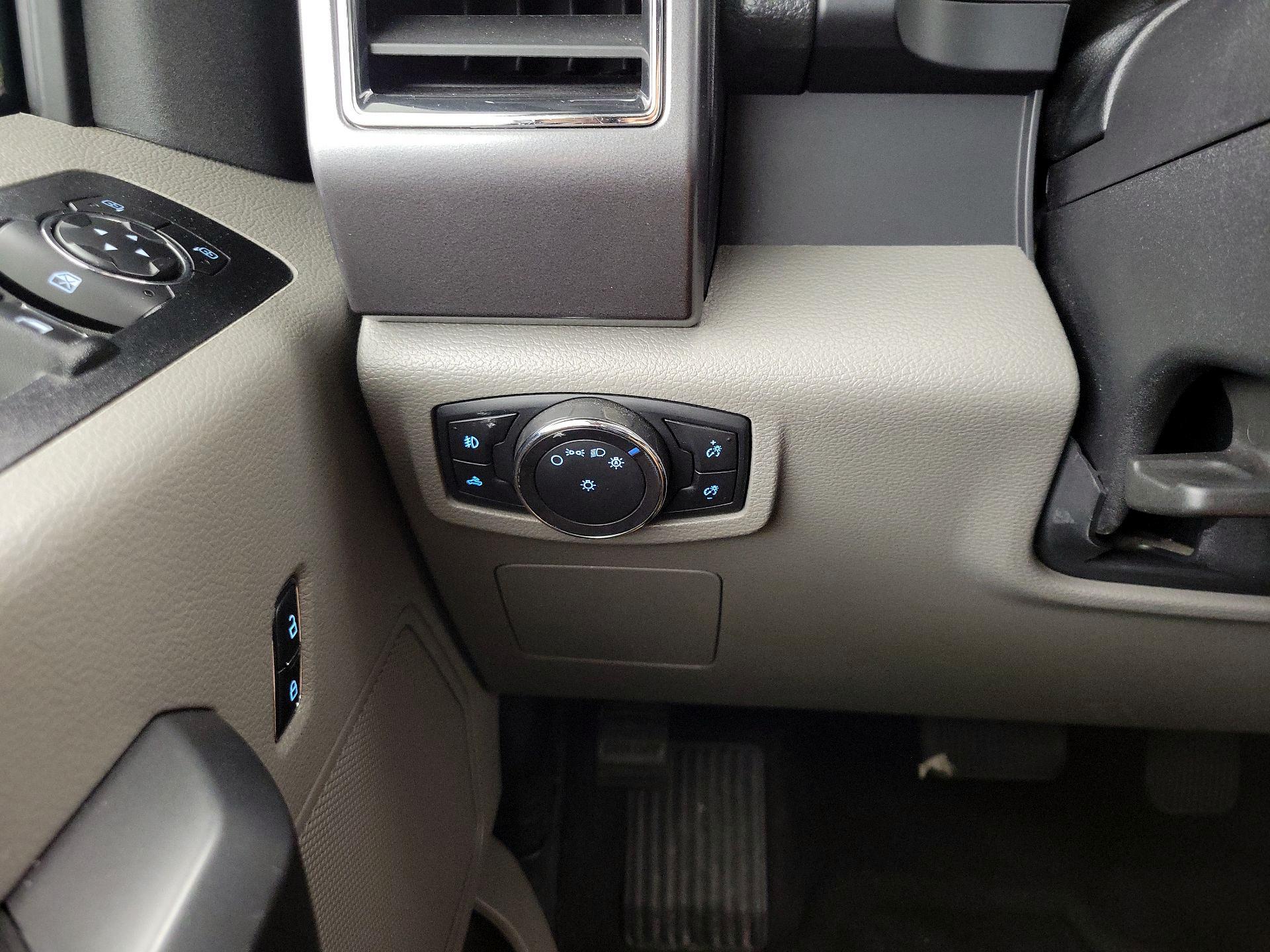 Thumbnail: 2017 Ford F-150 - 13
