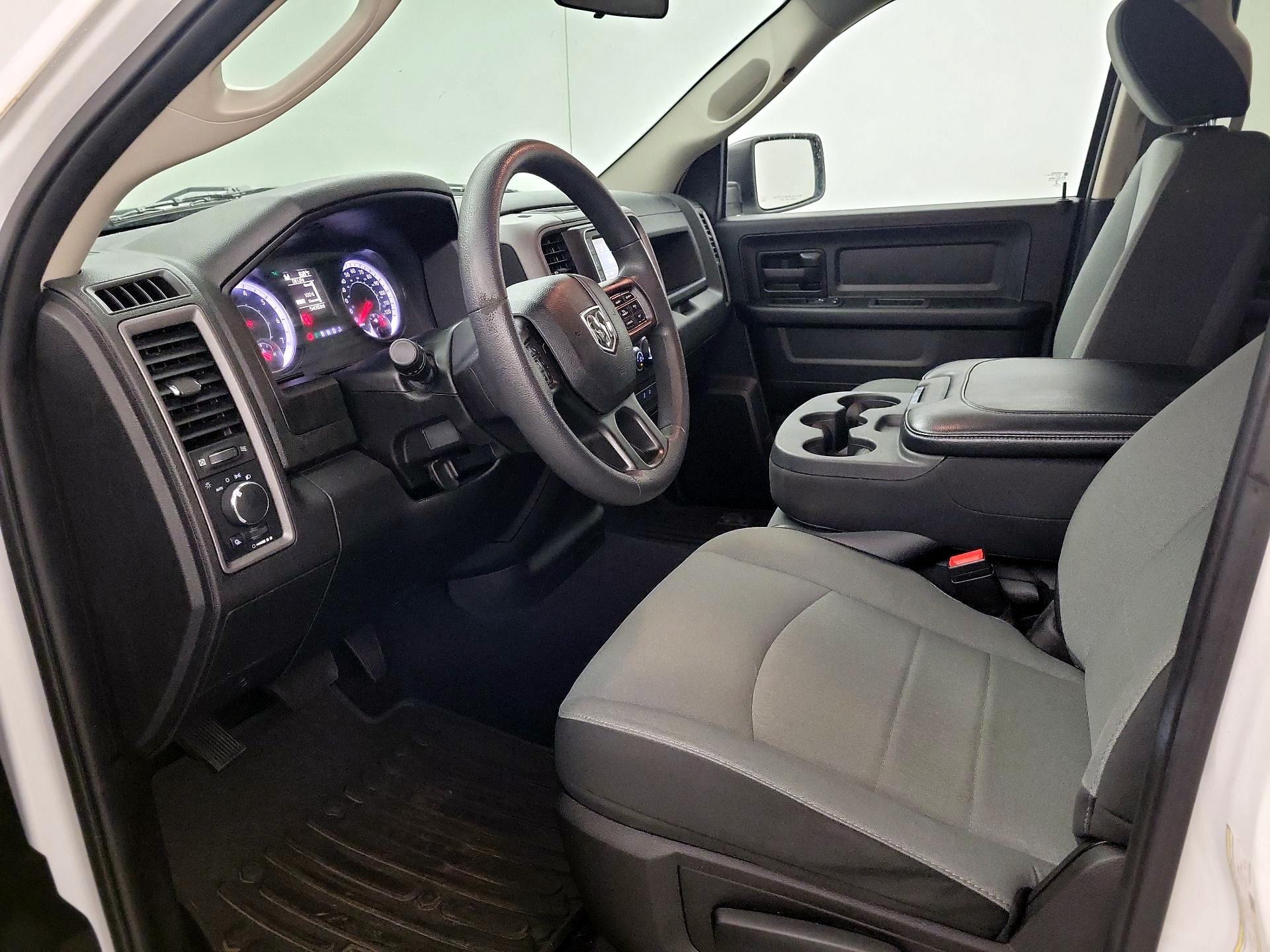 Thumbnail: 2022 RAM 1500 Classic - 9
