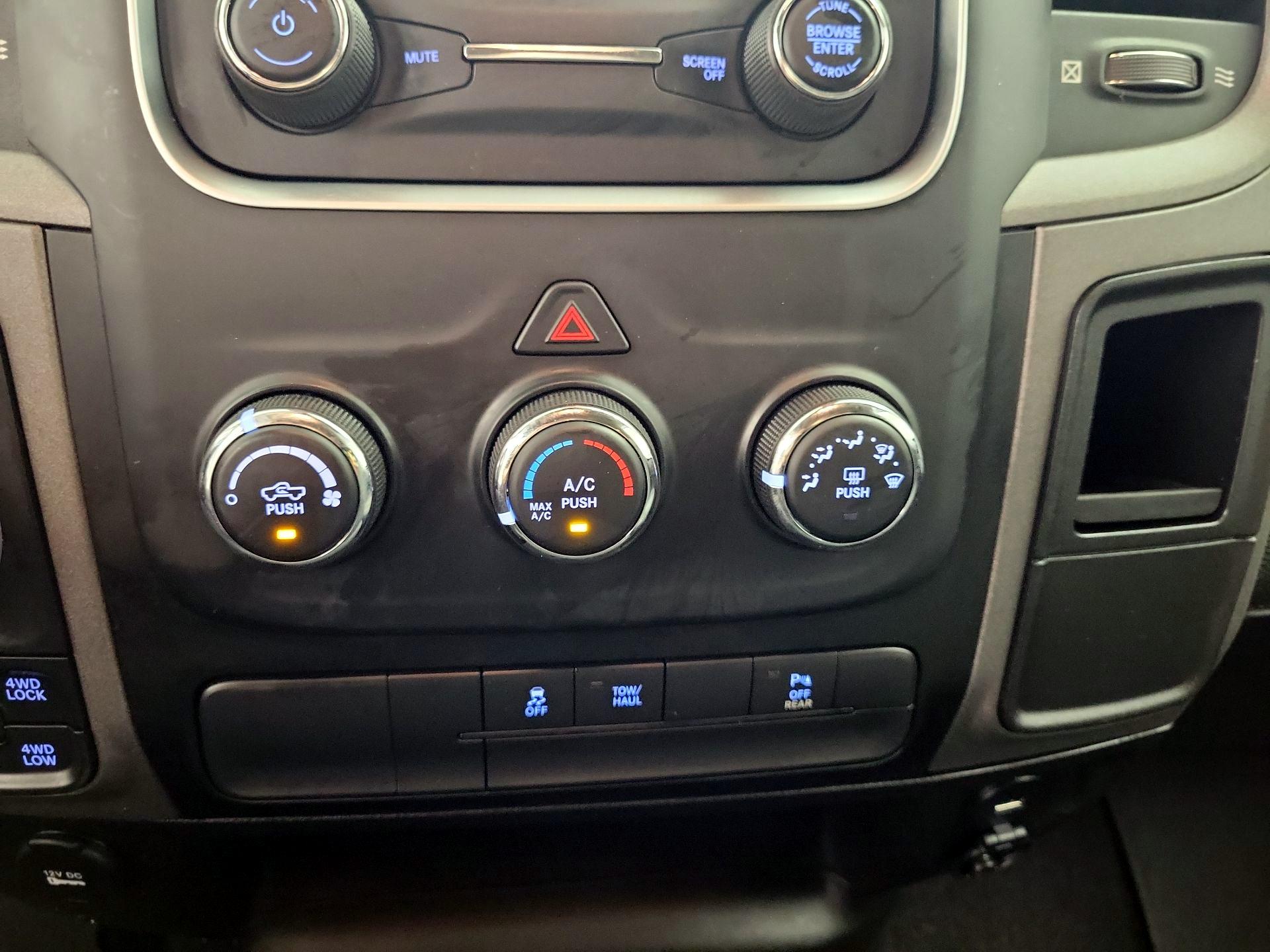 Thumbnail: 2022 RAM 1500 Classic - 14