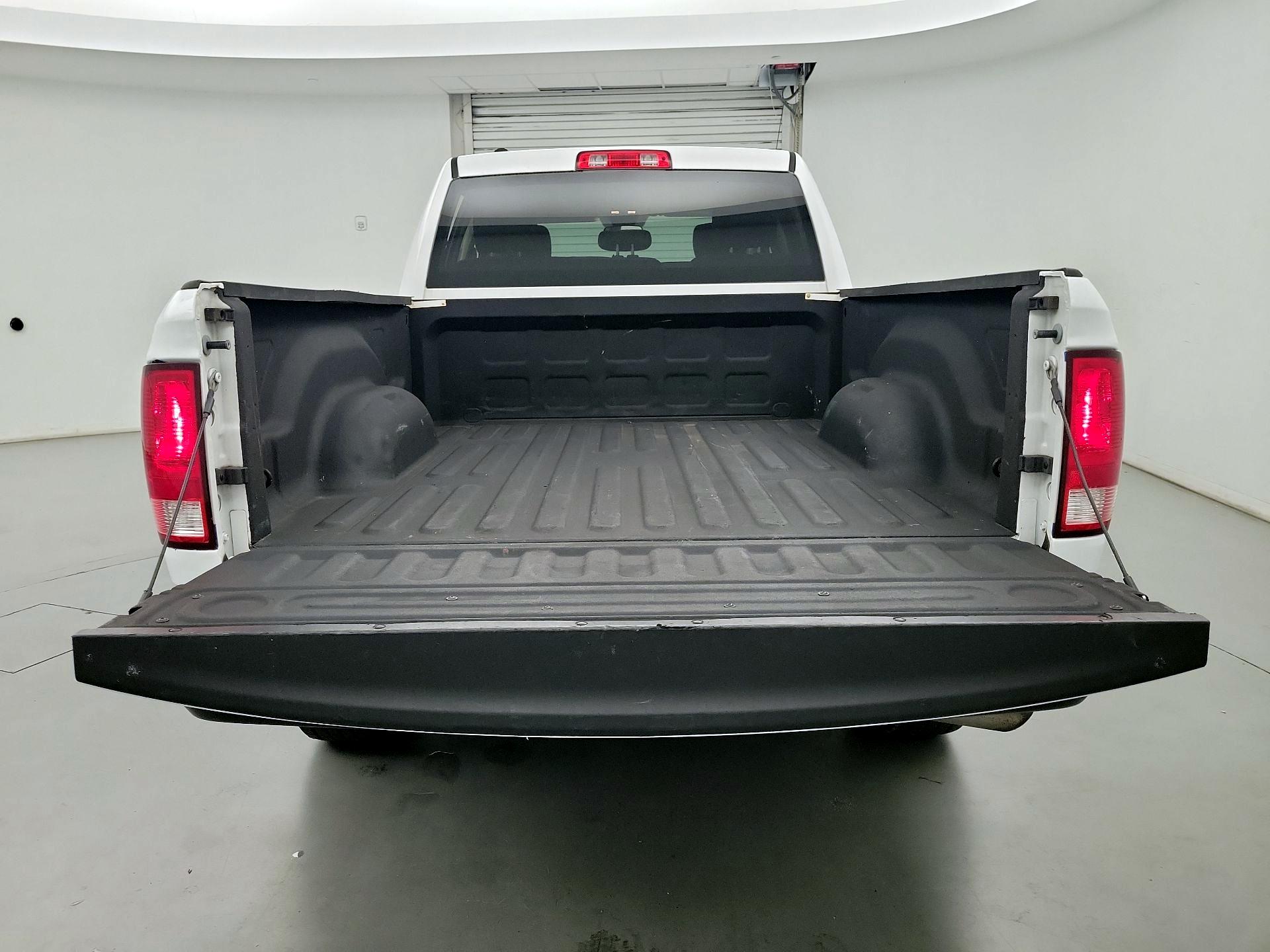 Thumbnail: 2022 RAM 1500 Classic - 18