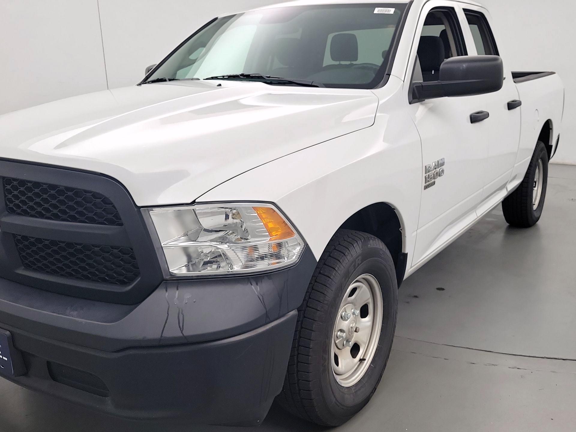Thumbnail: 2022 RAM 1500 Classic - 3