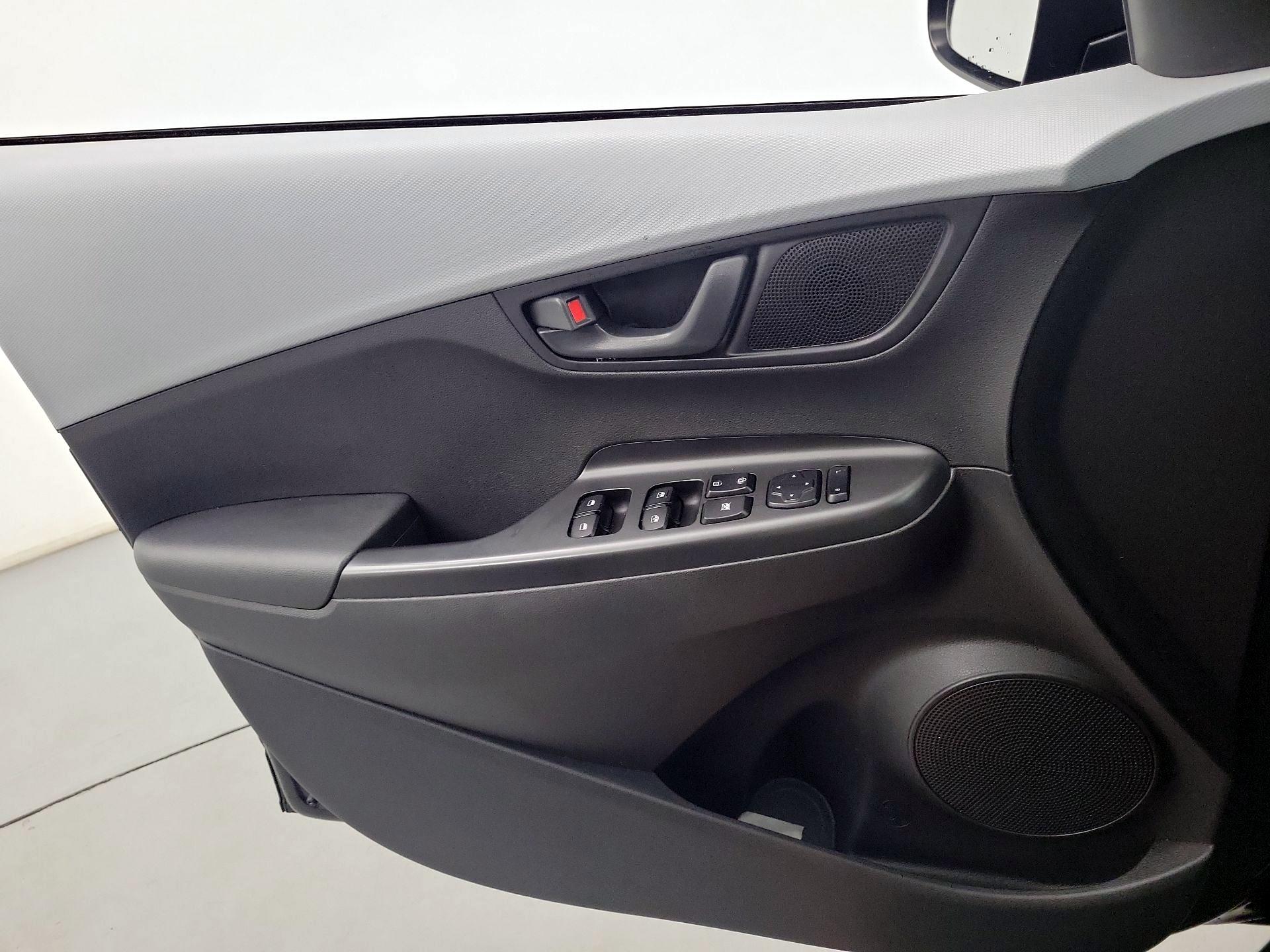 Thumbnail: 2021 Hyundai Kona - 12