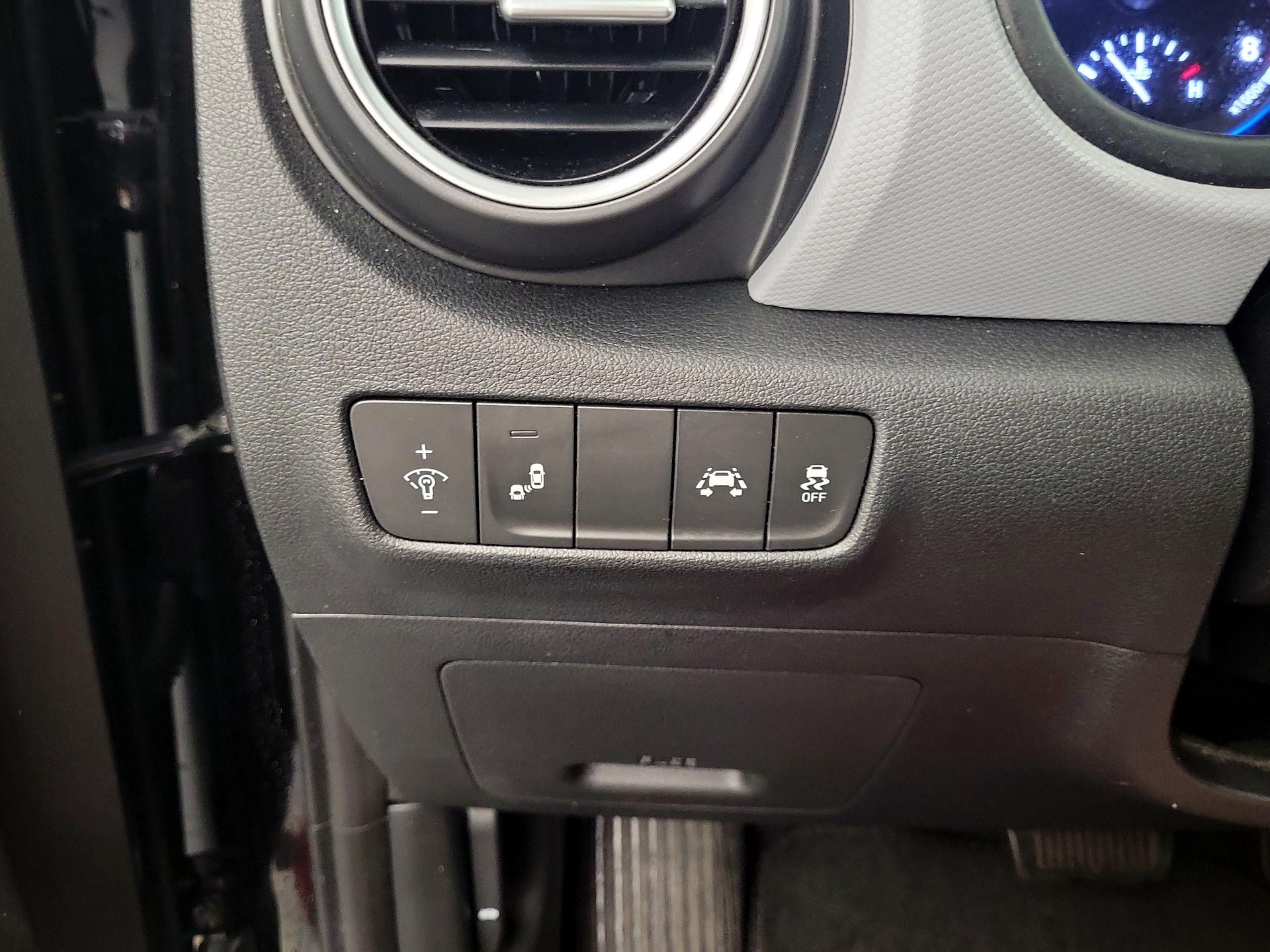 Thumbnail: 2021 Hyundai Kona - 13