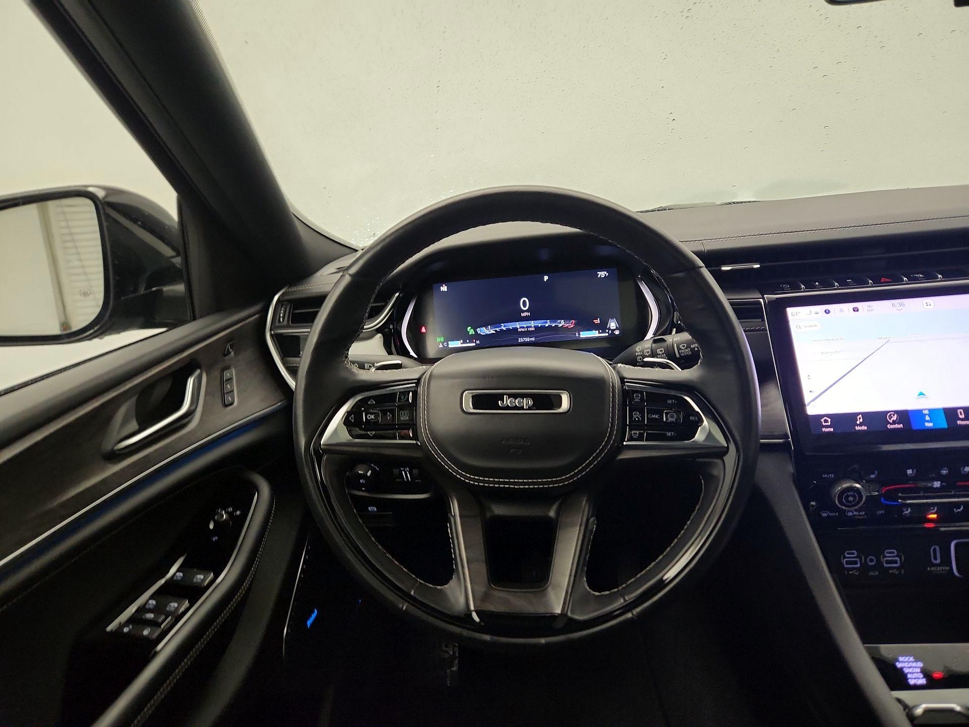 Thumbnail: 2022 Jeep Grand Cherokee - 10