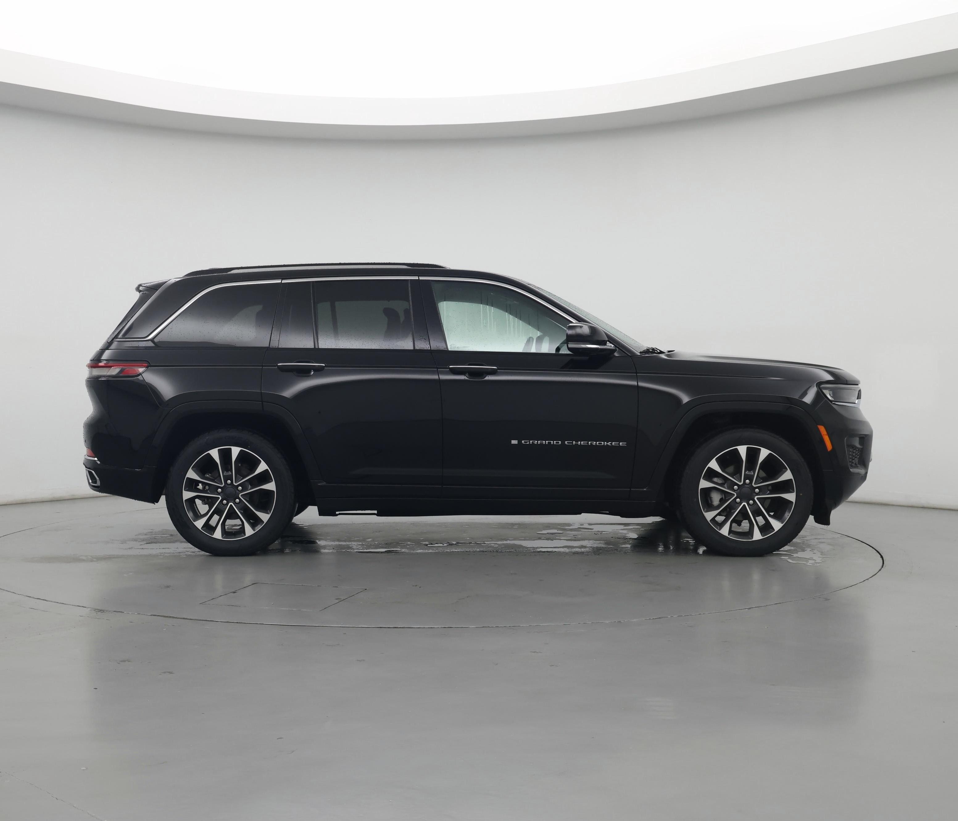 Thumbnail: 2022 Jeep Grand Cherokee - 7