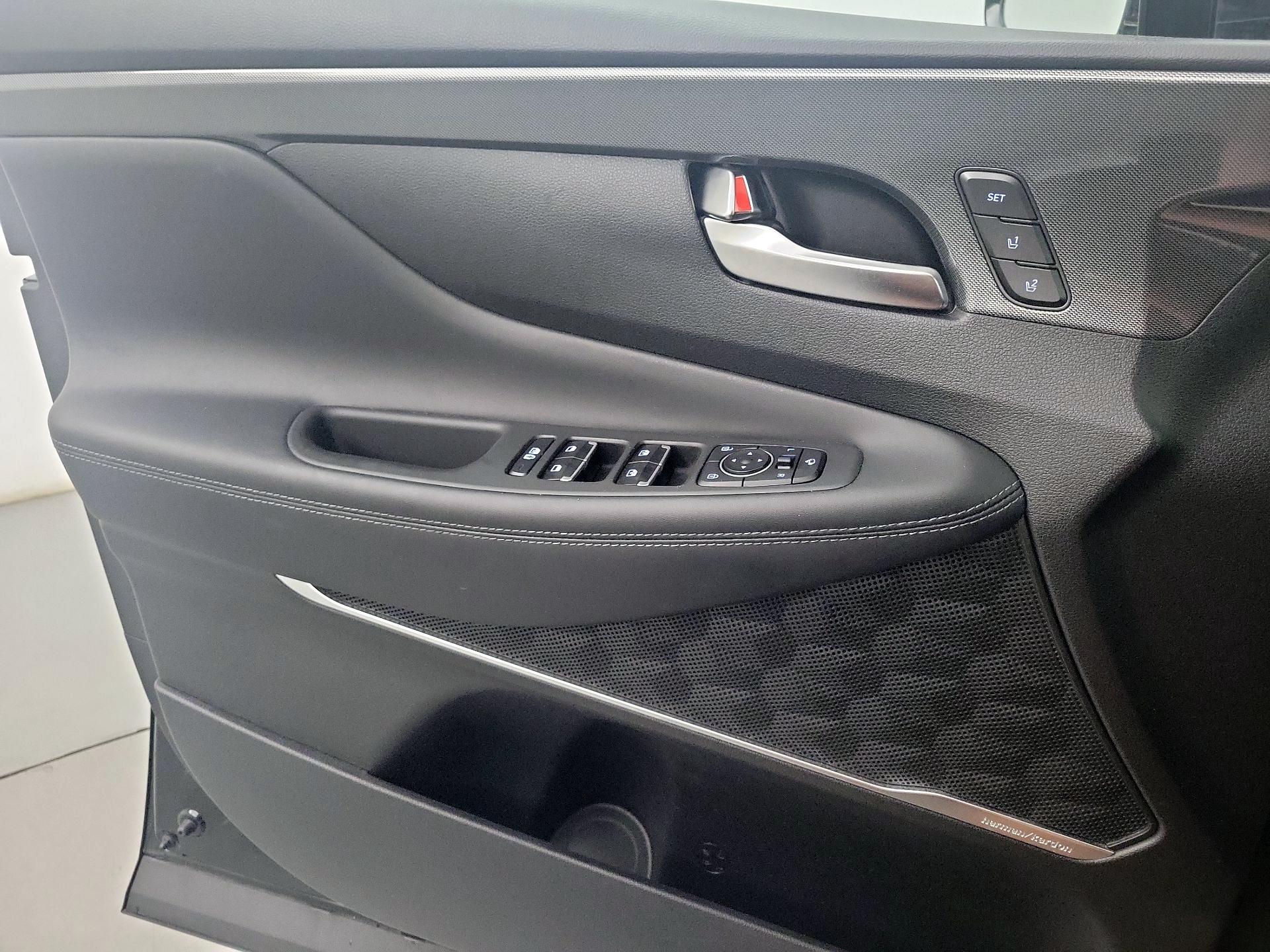 Thumbnail: 2022 Hyundai Santa Fe - 12