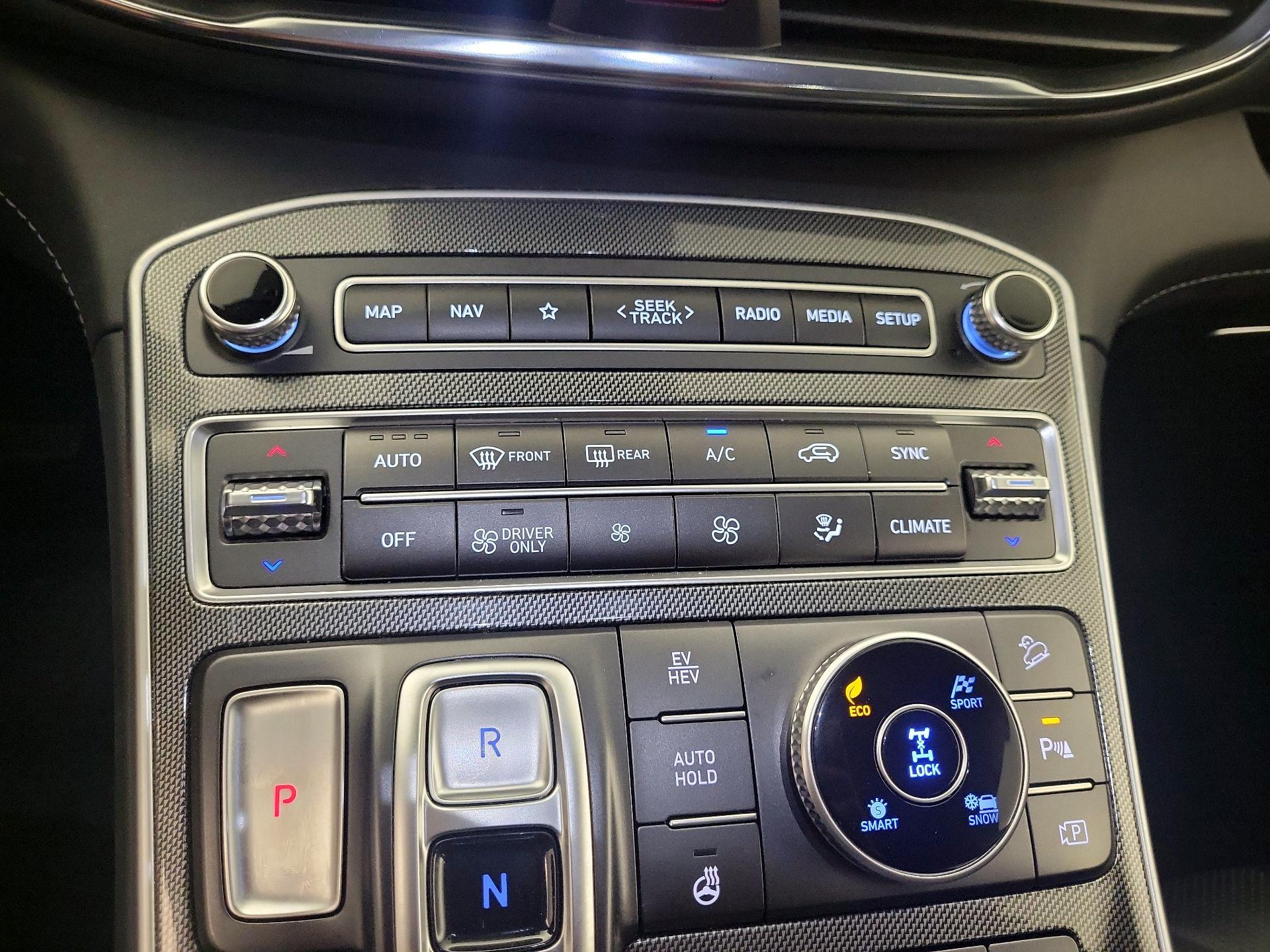 Thumbnail: 2022 Hyundai Santa Fe - 17