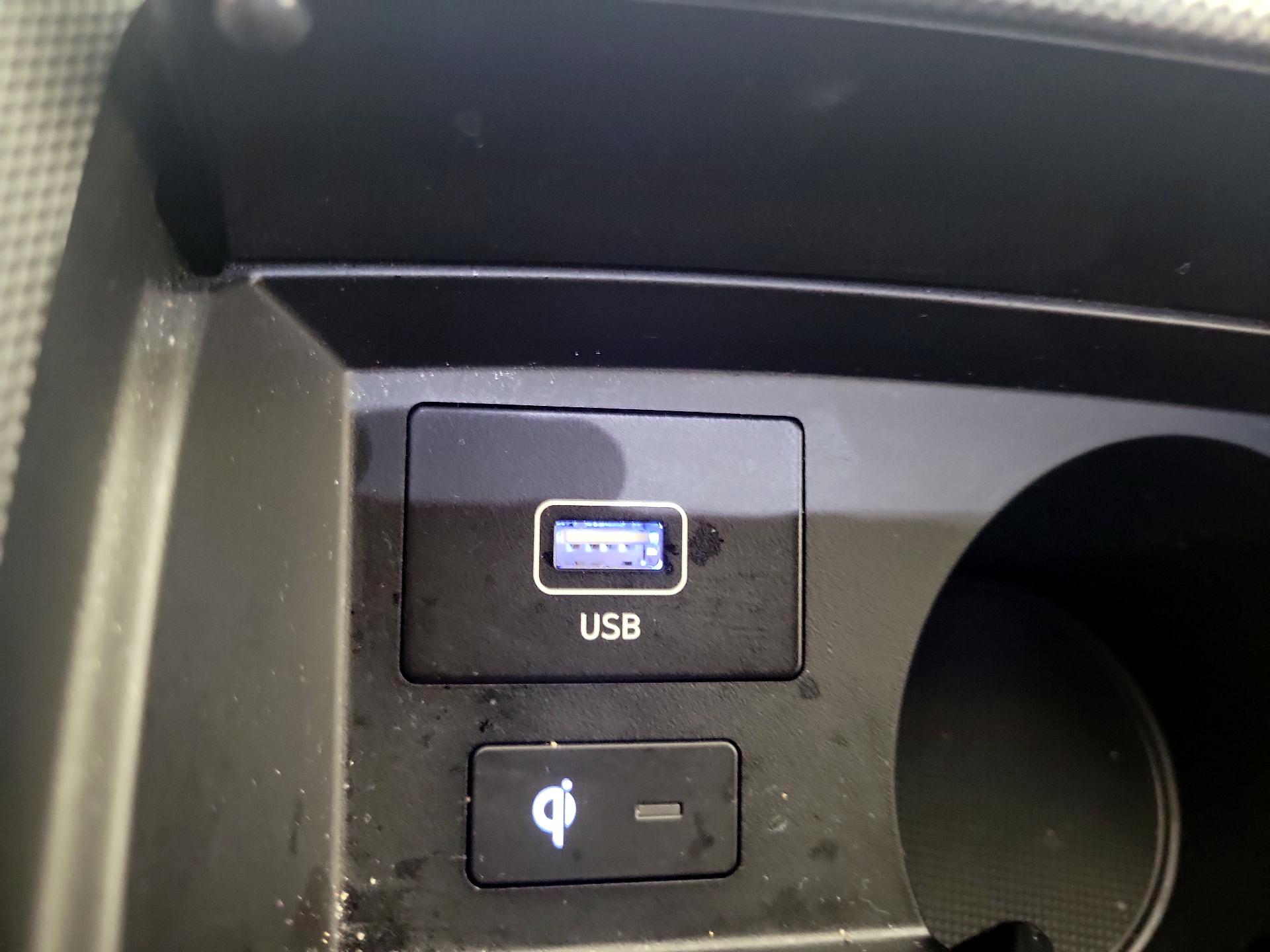 Thumbnail: 2022 Hyundai Santa Fe - 19