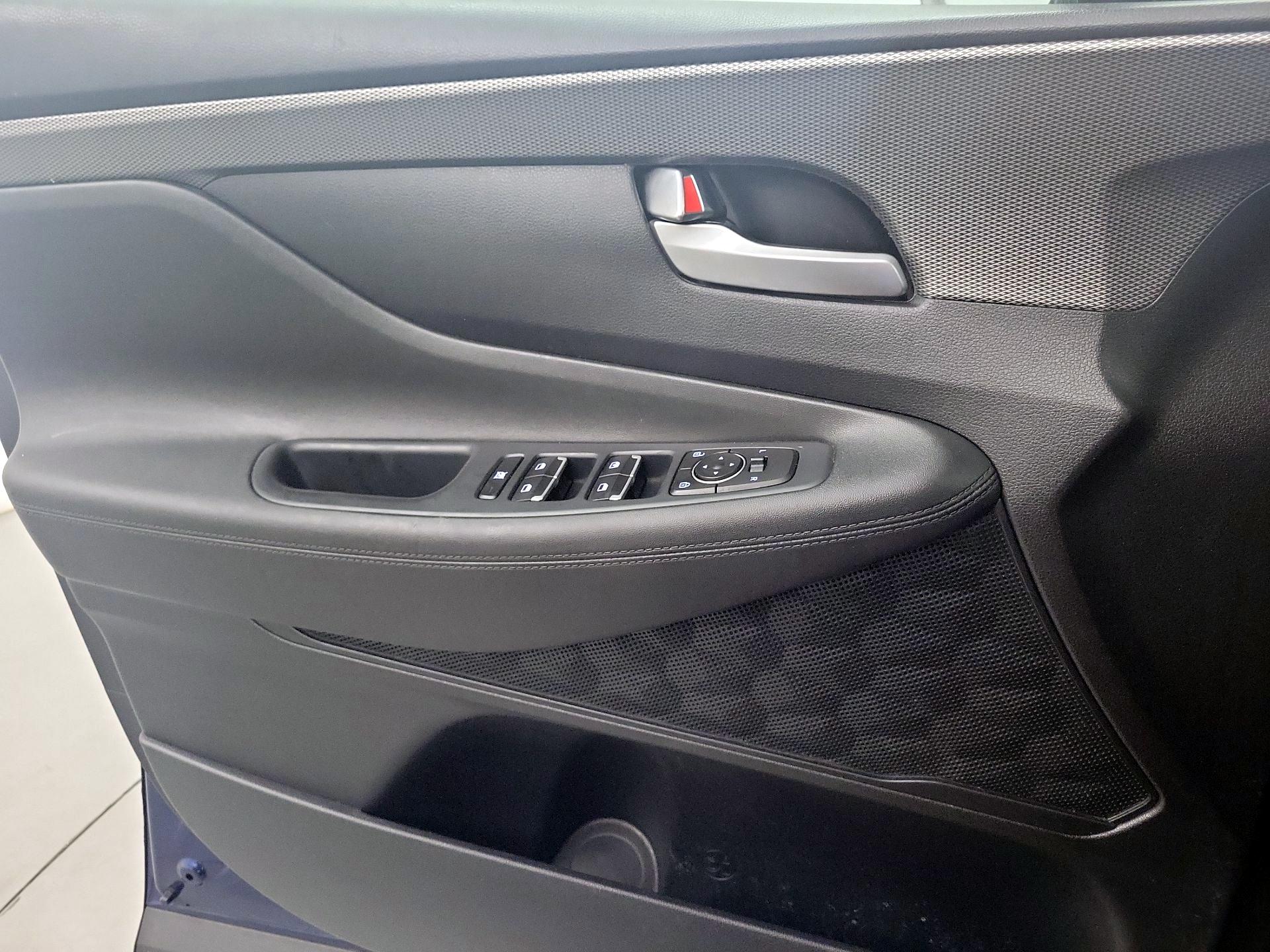 Thumbnail: 2020 Hyundai Santa Fe - 10