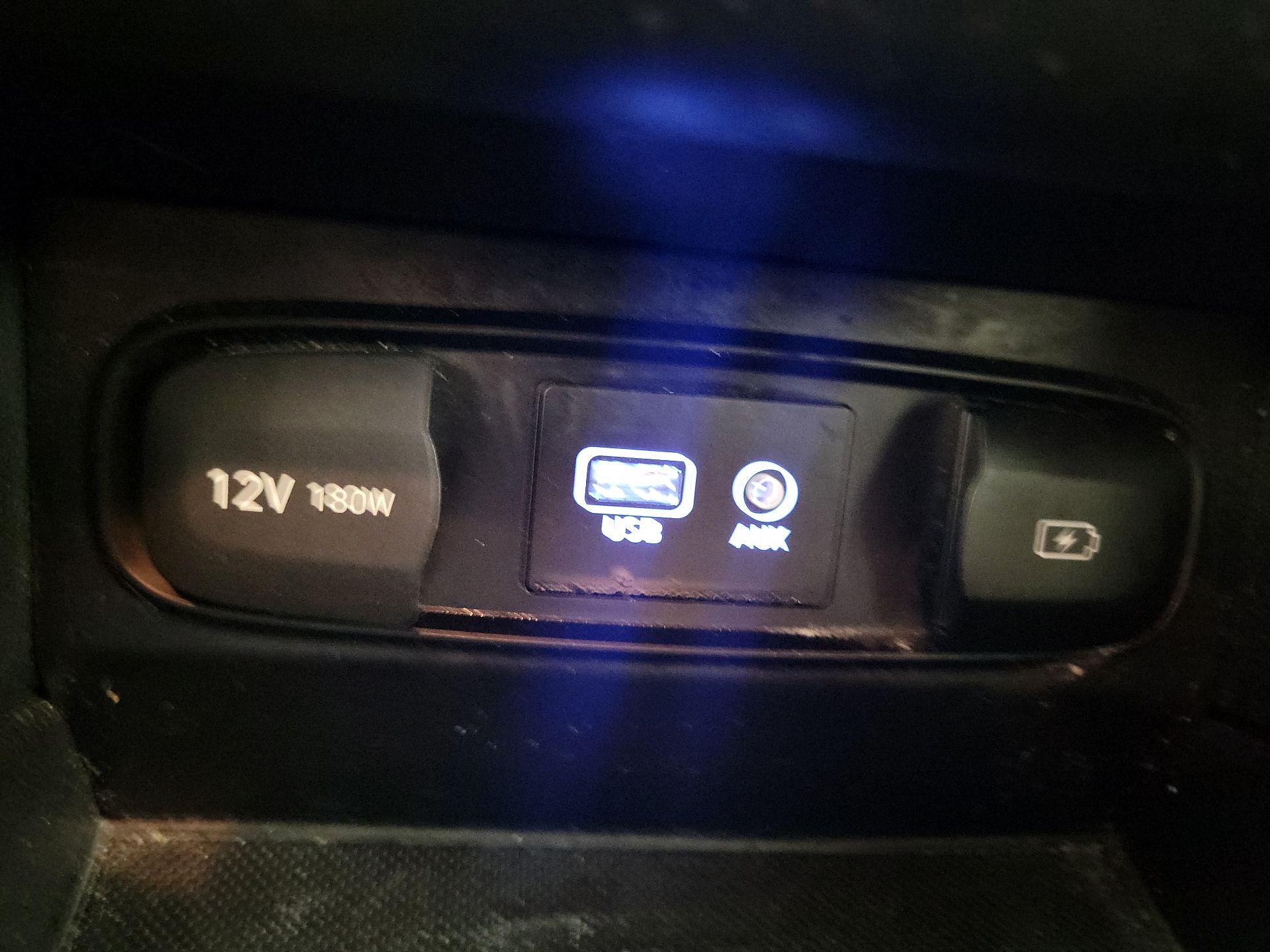 Thumbnail: 2020 Hyundai Santa Fe - 16