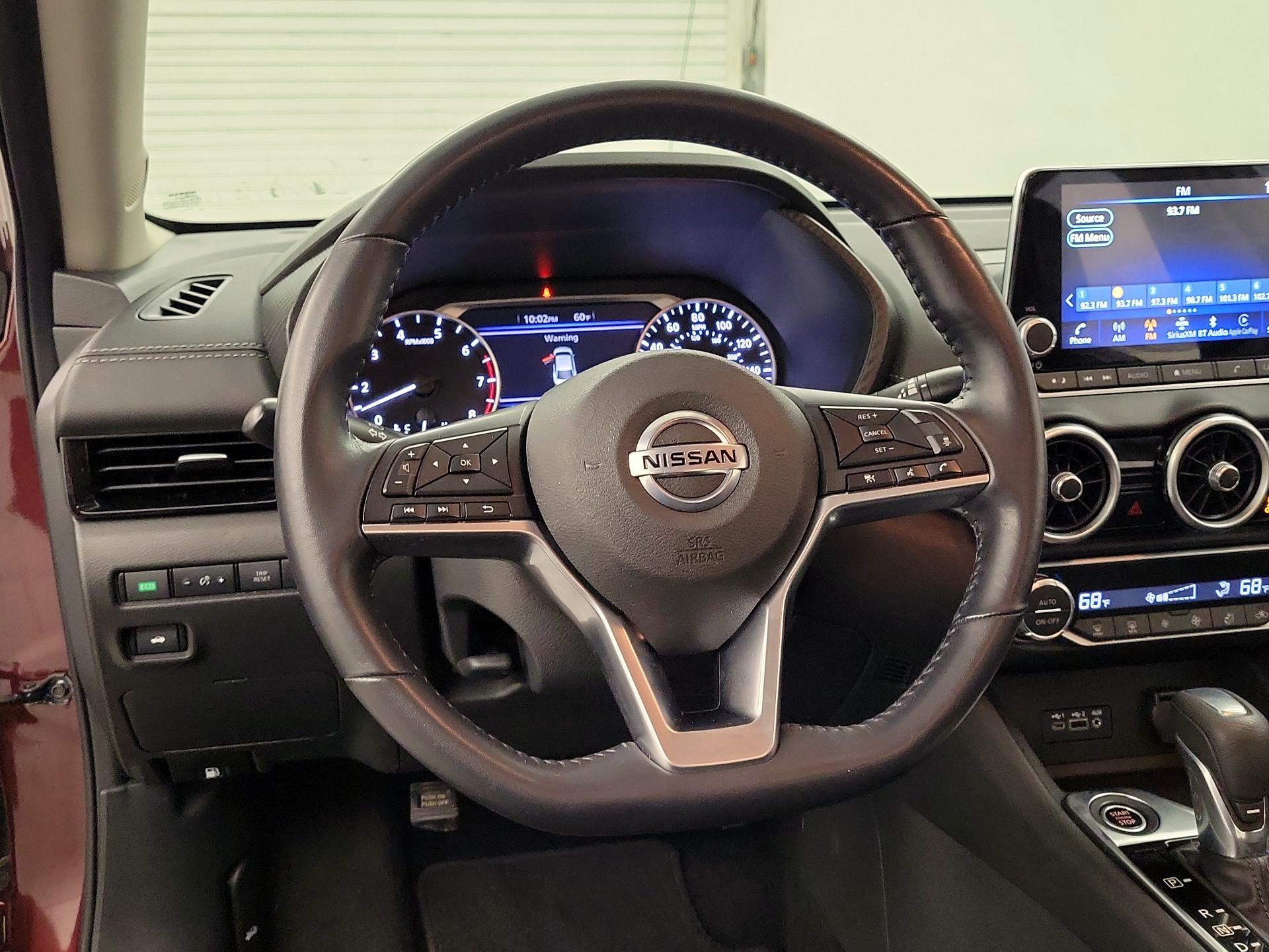Thumbnail: 2021 Nissan Sentra - 10