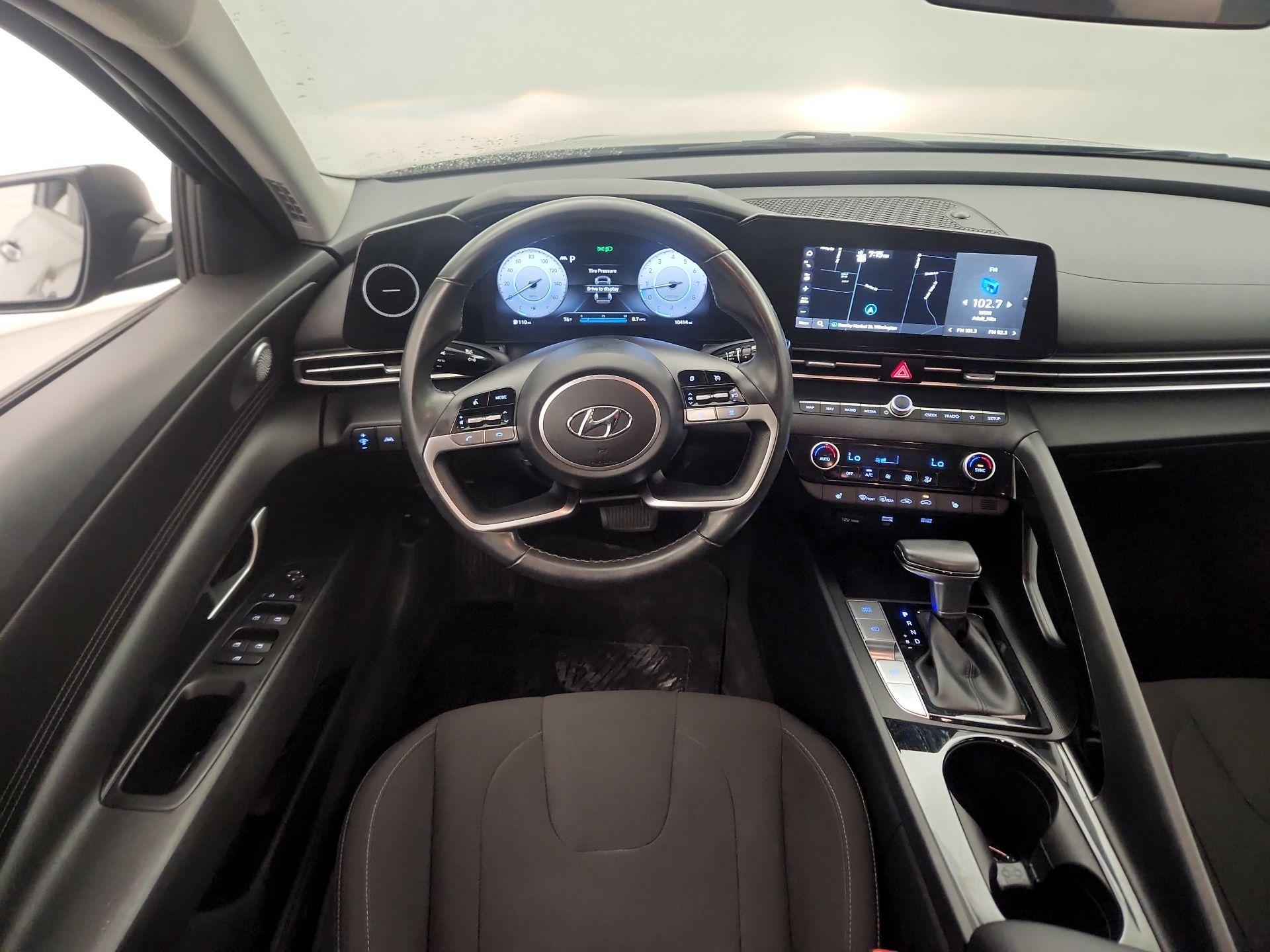 Thumbnail: 2023 Hyundai Elantra - 10