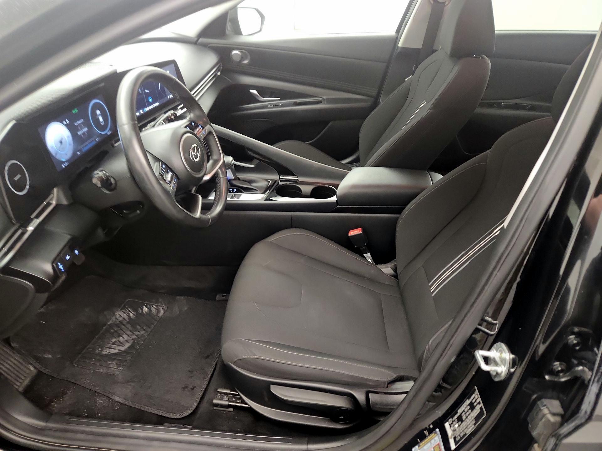 Thumbnail: 2023 Hyundai Elantra - 11