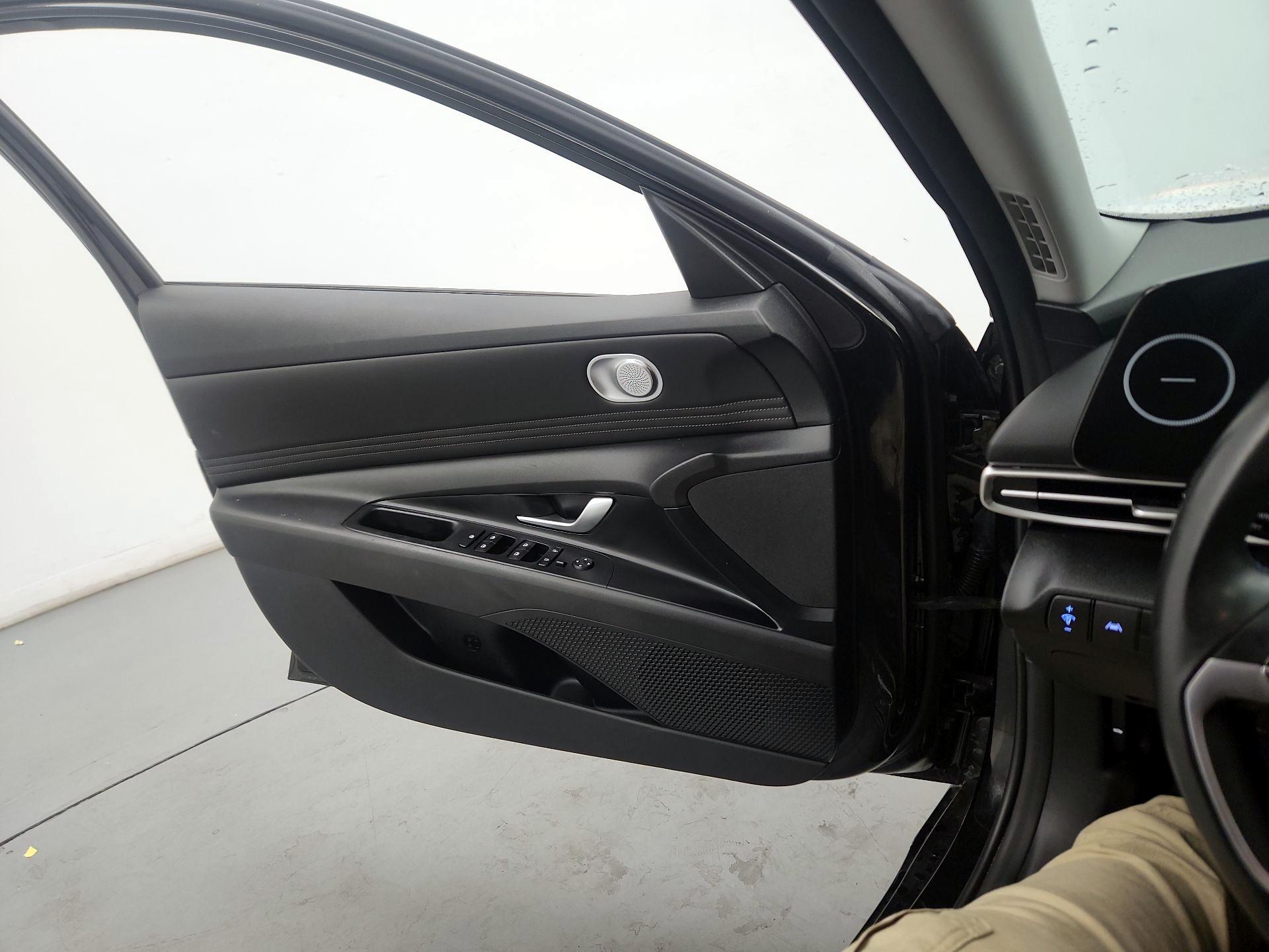 Thumbnail: 2023 Hyundai Elantra - 12