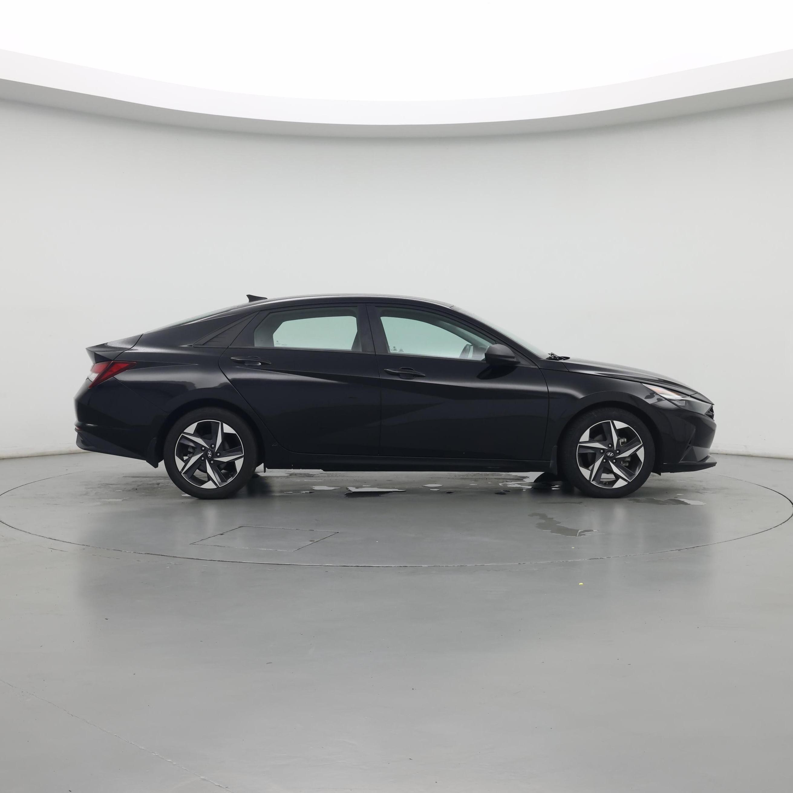 Thumbnail: 2023 Hyundai Elantra - 7