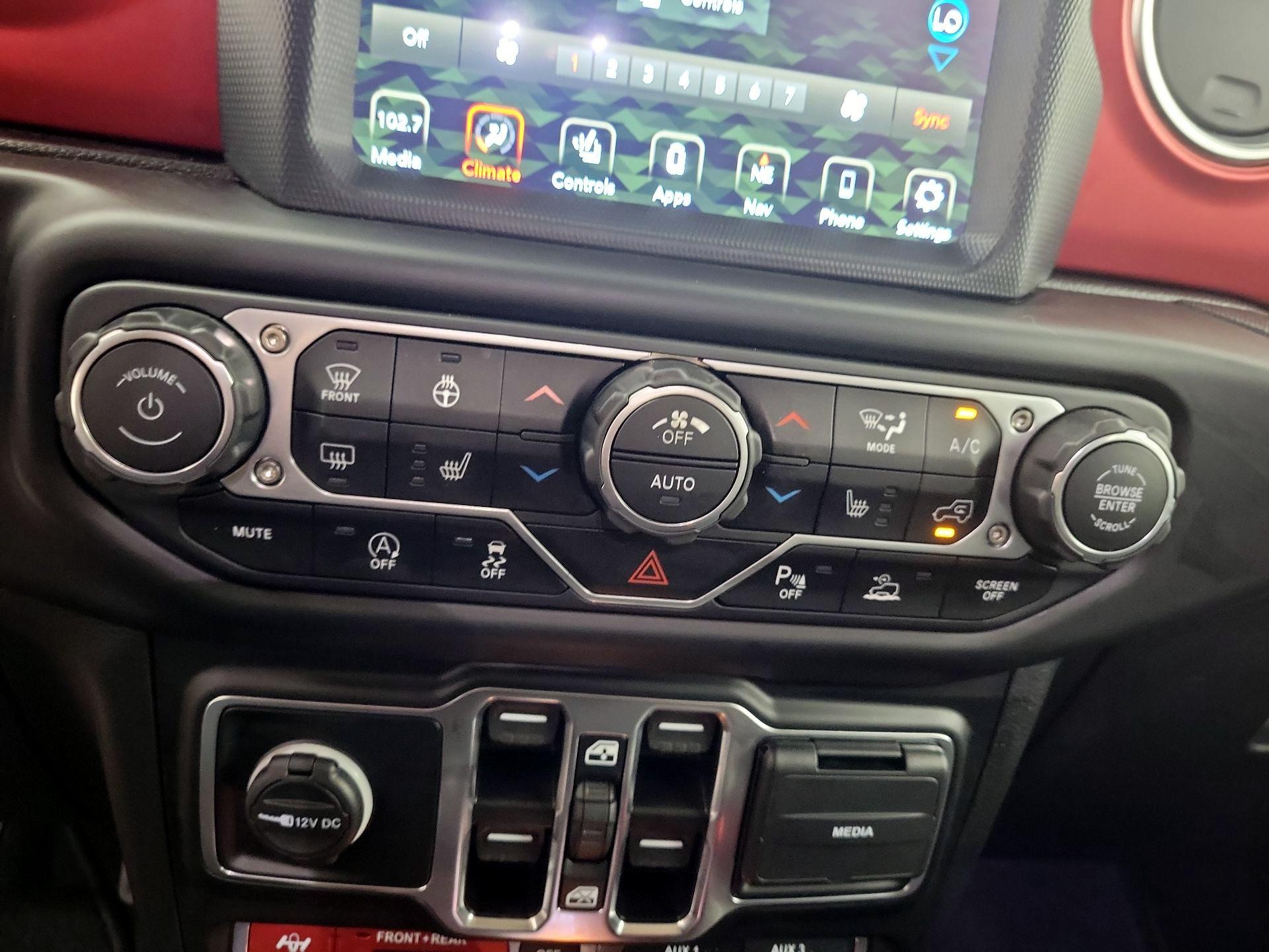 Thumbnail: 2021 Jeep Gladiator - 17