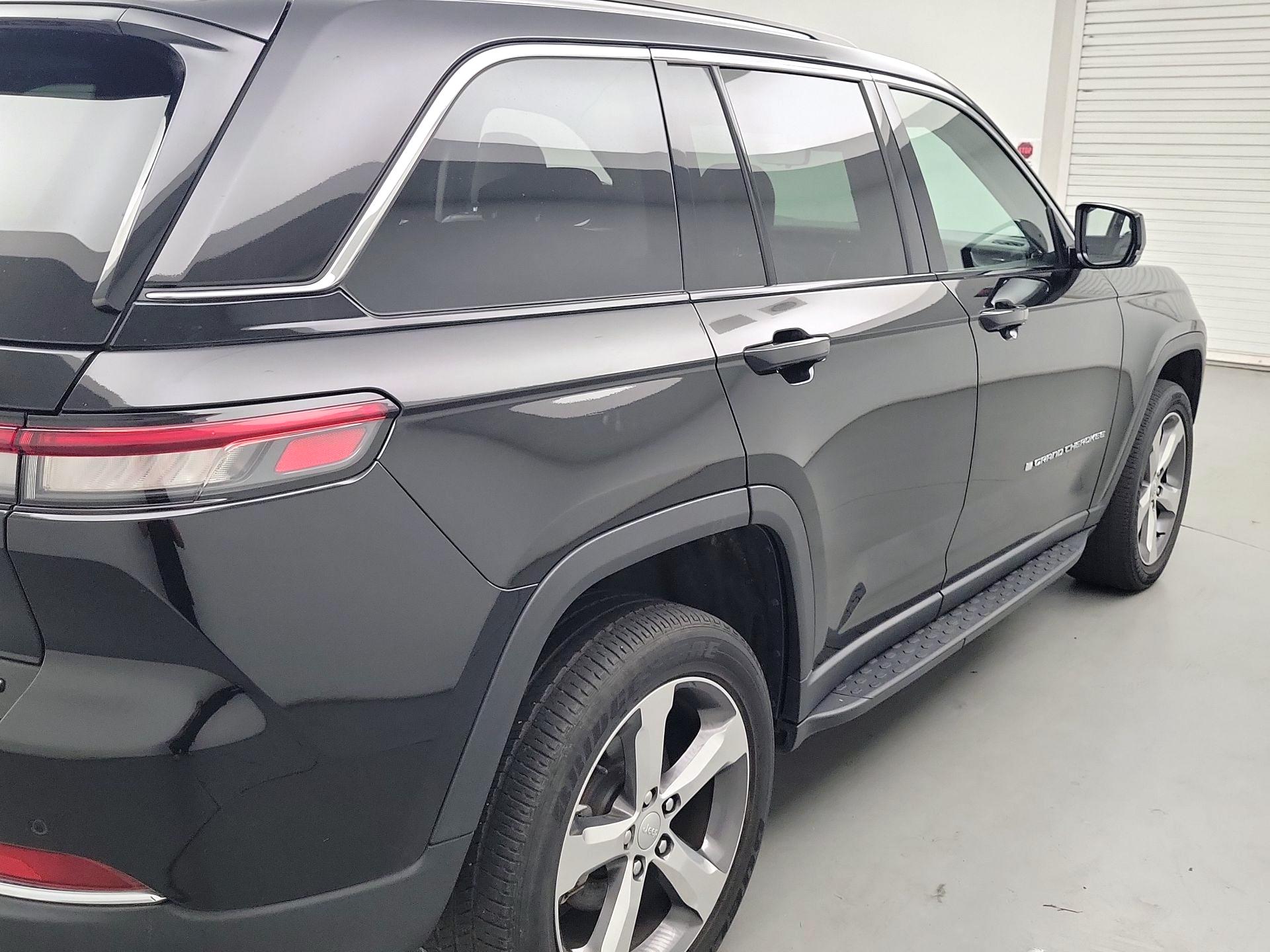 Thumbnail: 2022 Jeep Grand Cherokee - 5