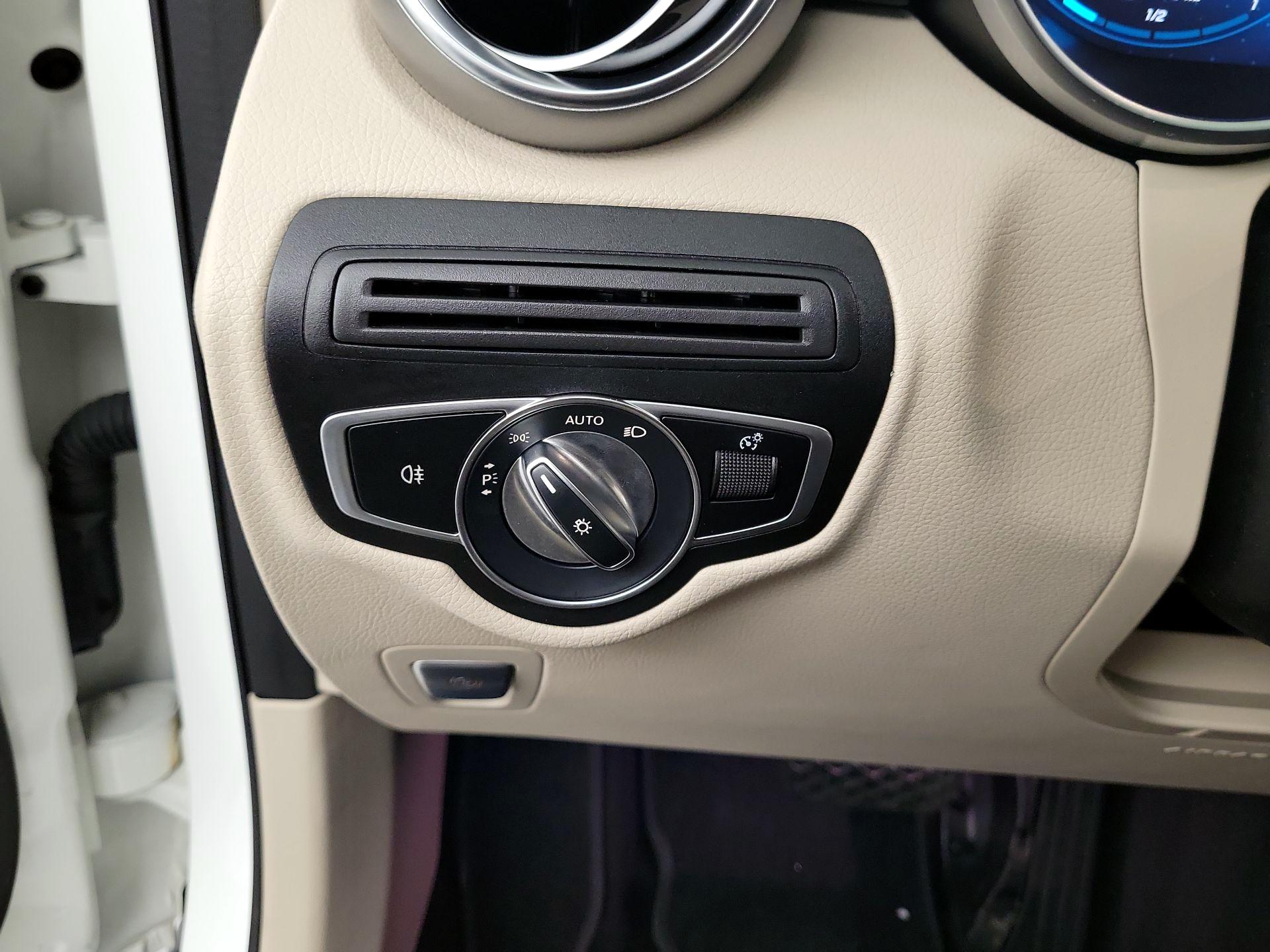 Thumbnail: 2021 Mercedes-Benz GLC - 13