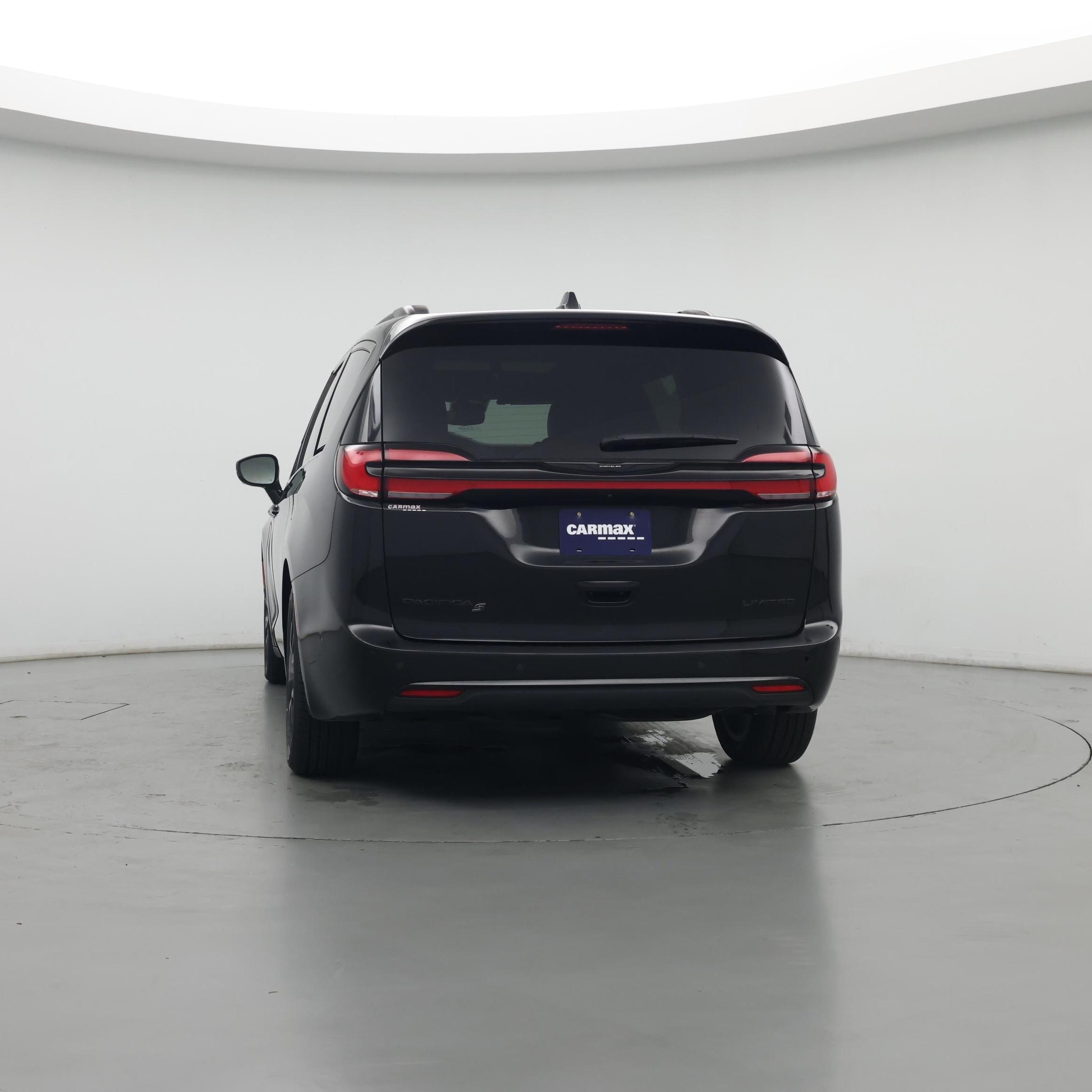 Thumbnail: 2022 Chrysler Pacifica - 6