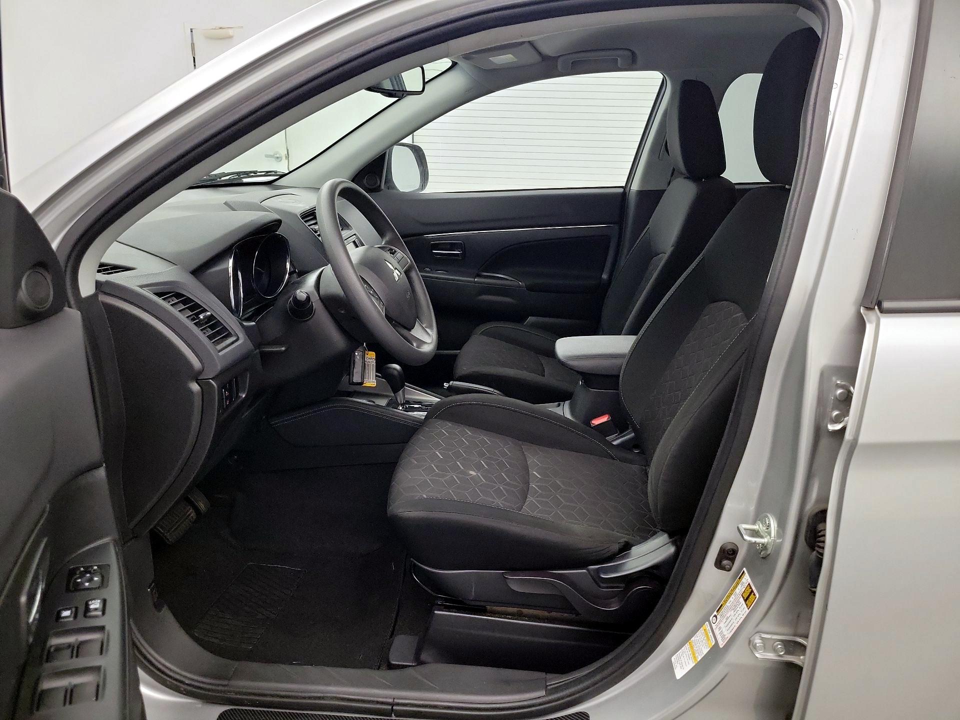 Thumbnail: 2021 Mitsubishi Outlander Sport - 11