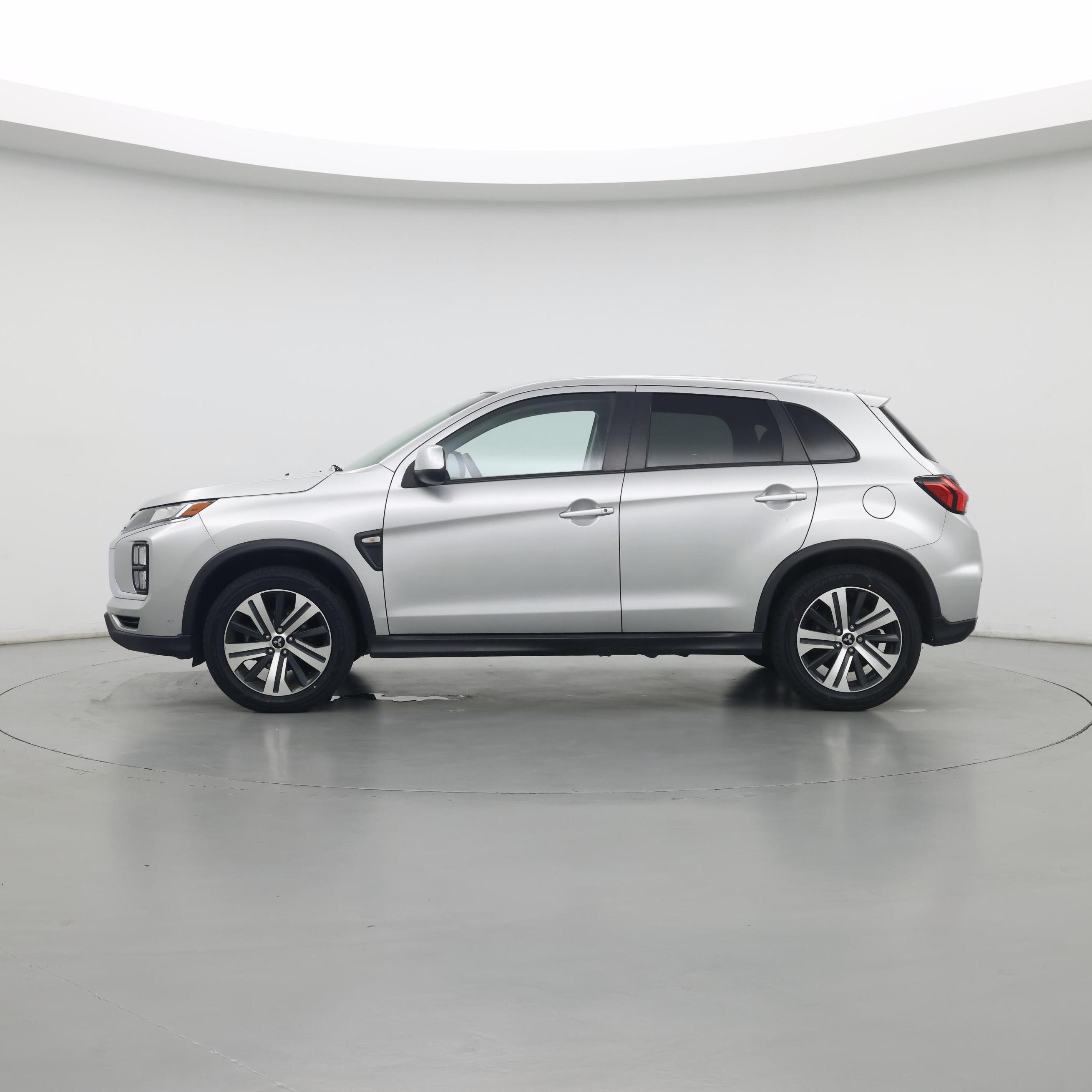 Thumbnail: 2021 Mitsubishi Outlander Sport - 3