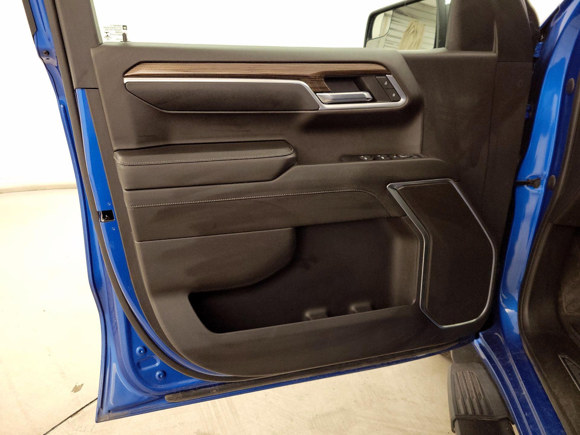 Thumbnail: 2022 Chevrolet Silverado 1500 - 12