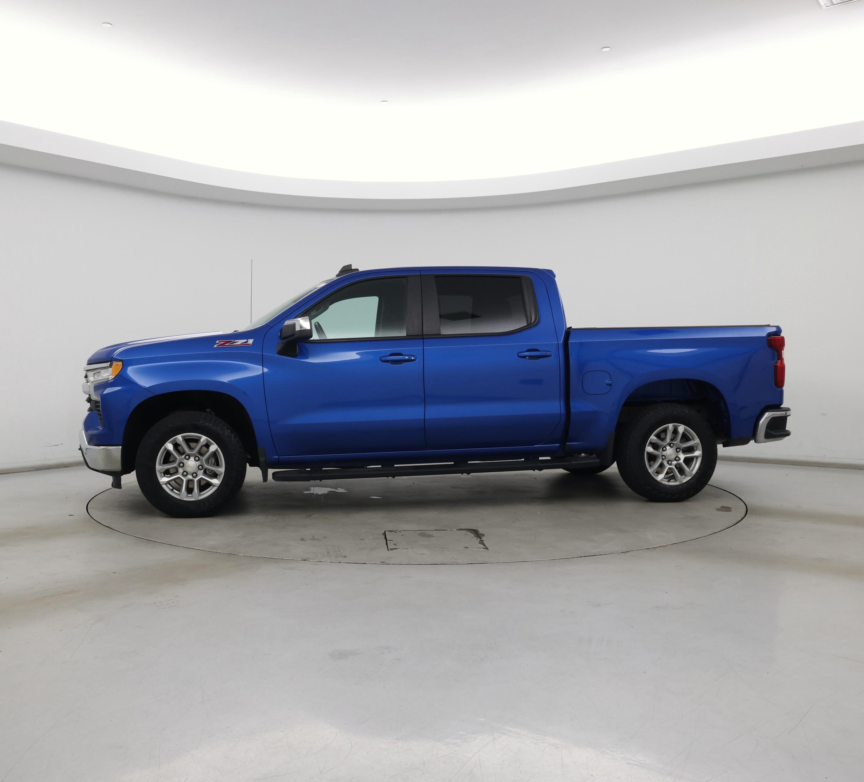 Thumbnail: 2022 Chevrolet Silverado 1500 - 3