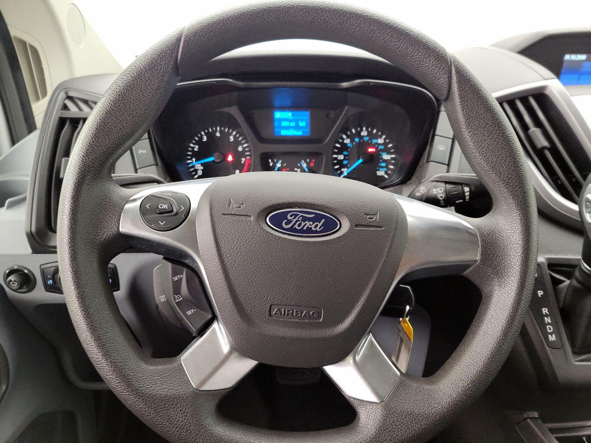 Thumbnail: 2015 Ford Transit Series - 10