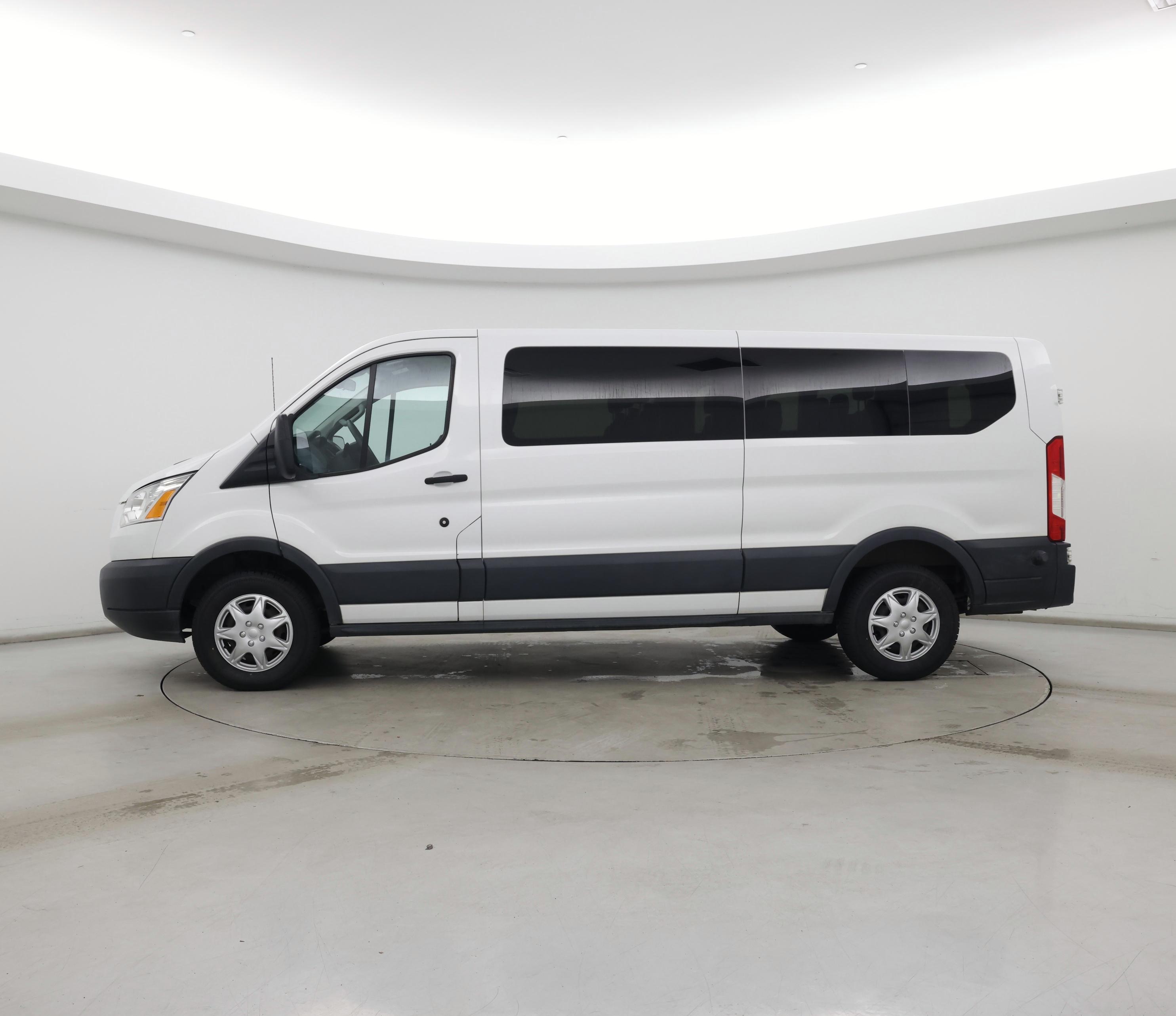 Thumbnail: 2015 Ford Transit Series - 3