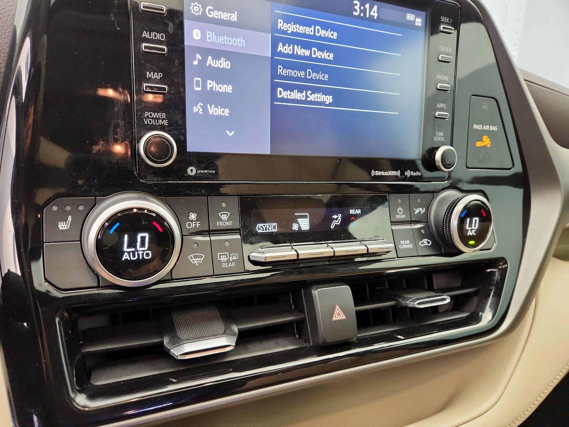 Thumbnail: 2021 Toyota Highlander - 16